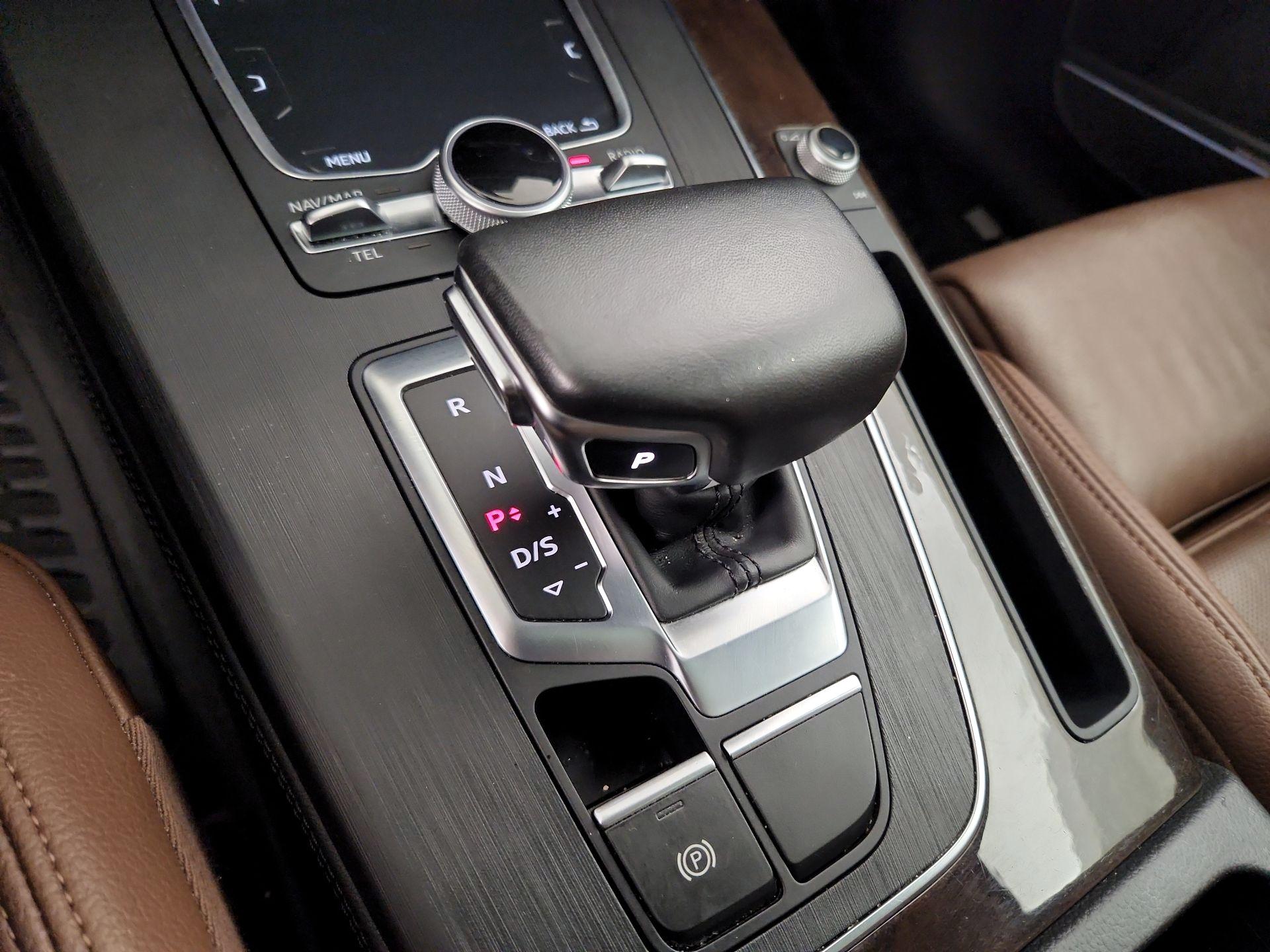 Thumbnail: 2019 Audi Q5 - 18