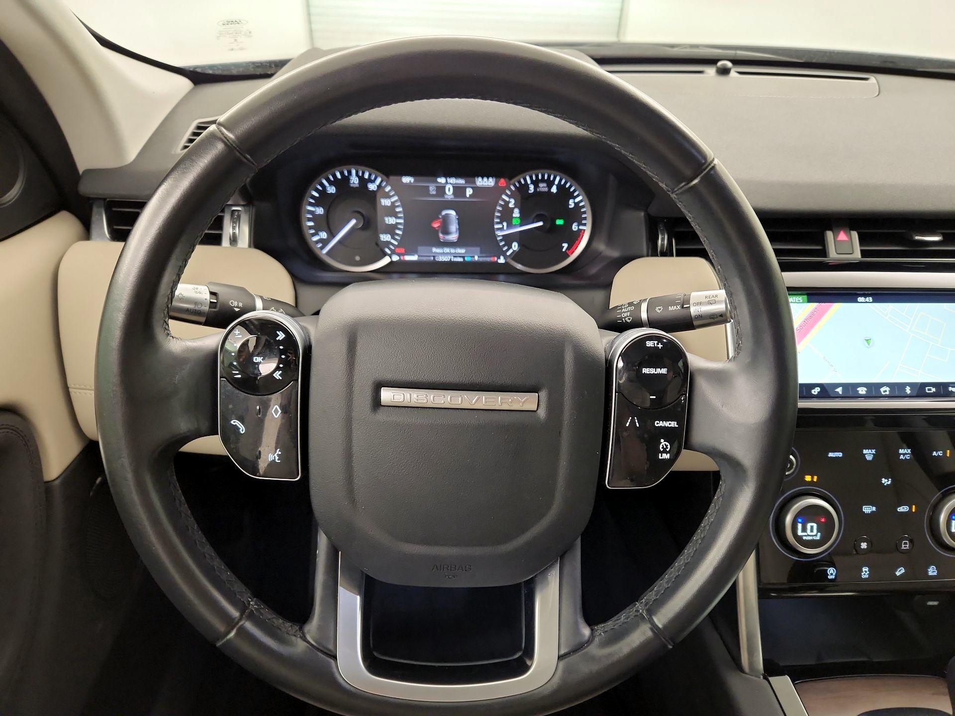 Thumbnail: 2020 Land Rover Discovery Sport - 10