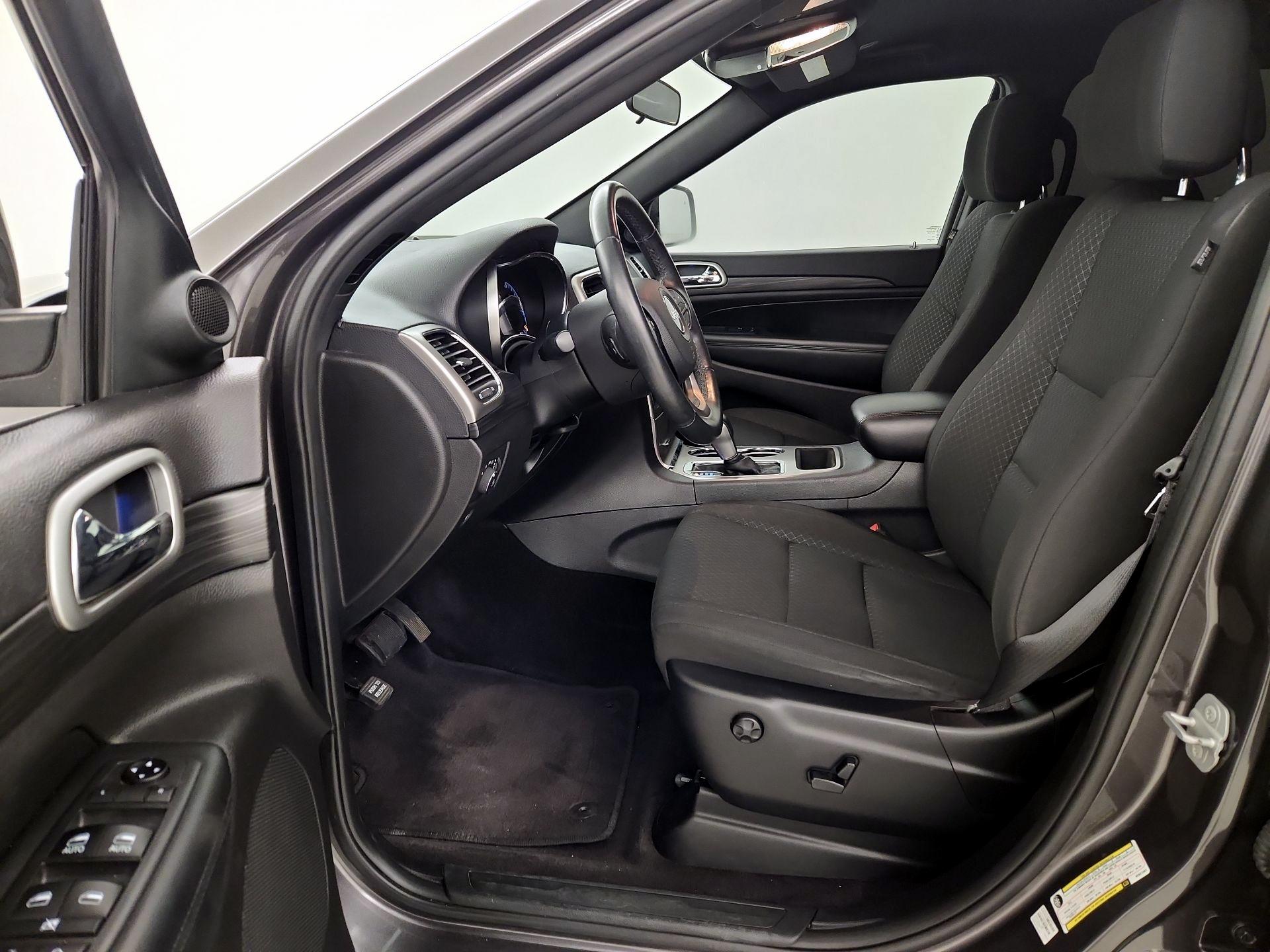 Thumbnail: 2019 Jeep Grand Cherokee - 11