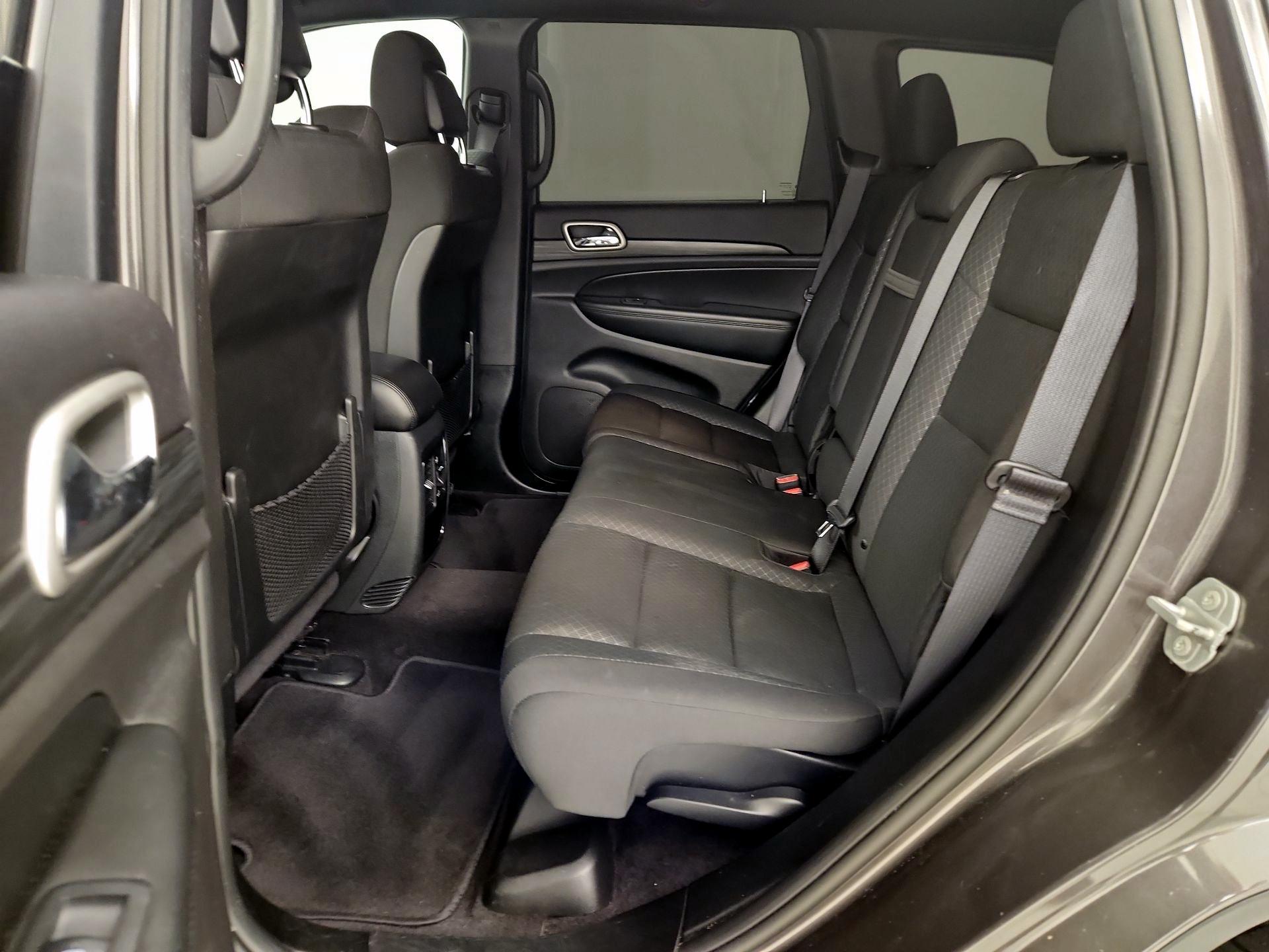 Thumbnail: 2019 Jeep Grand Cherokee - 19
