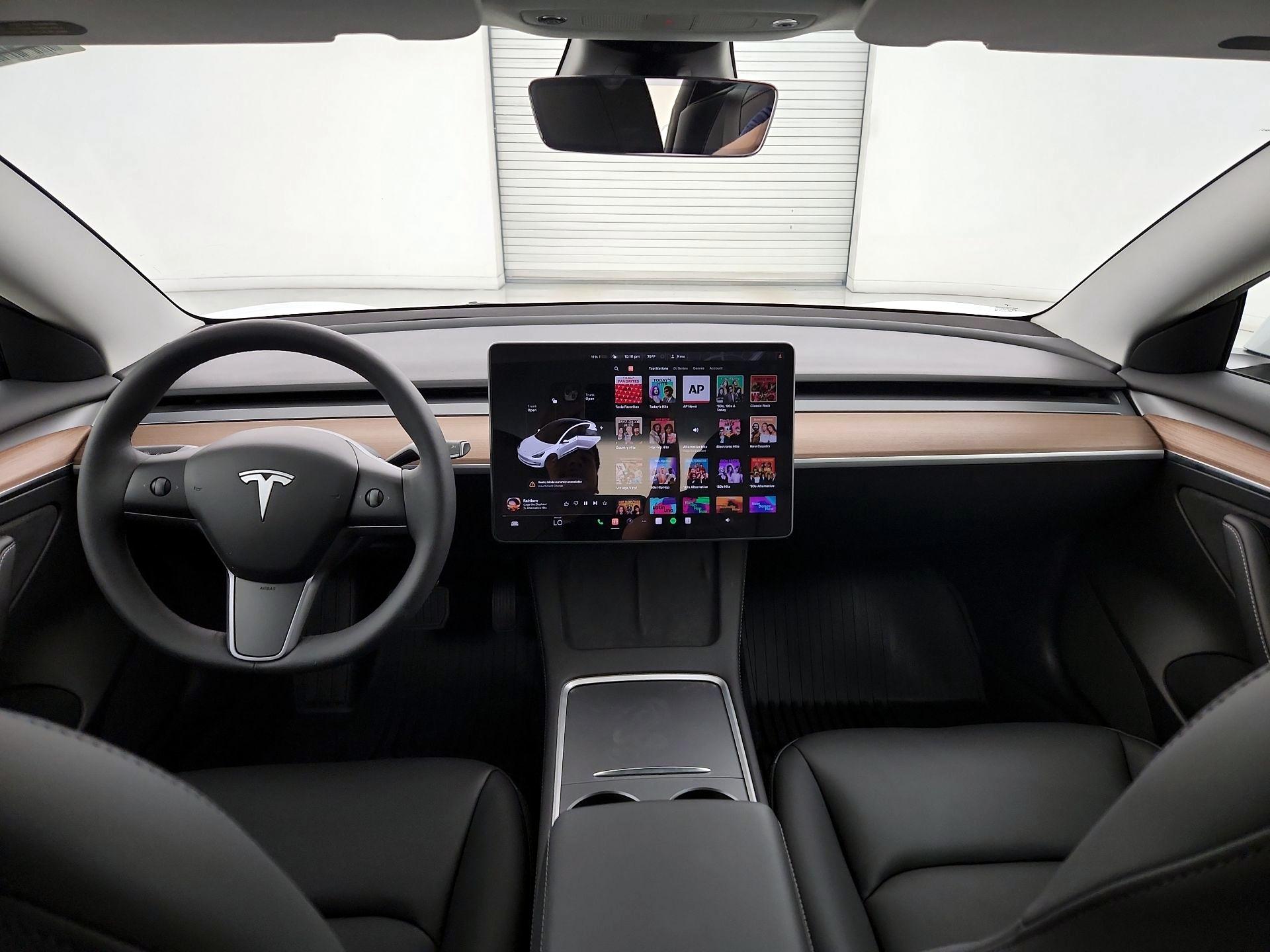 Thumbnail: 2023 Tesla Model 3 - 9