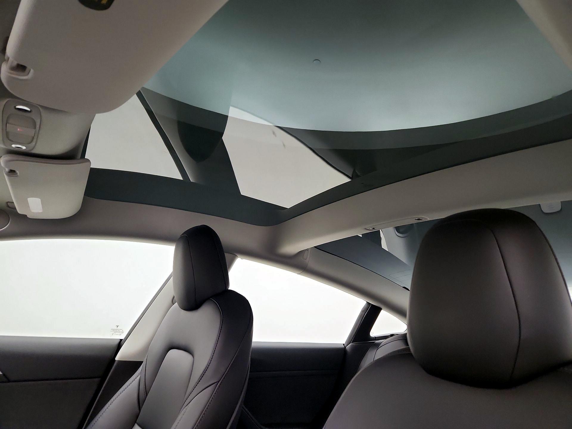 Thumbnail: 2023 Tesla Model 3 - 18
