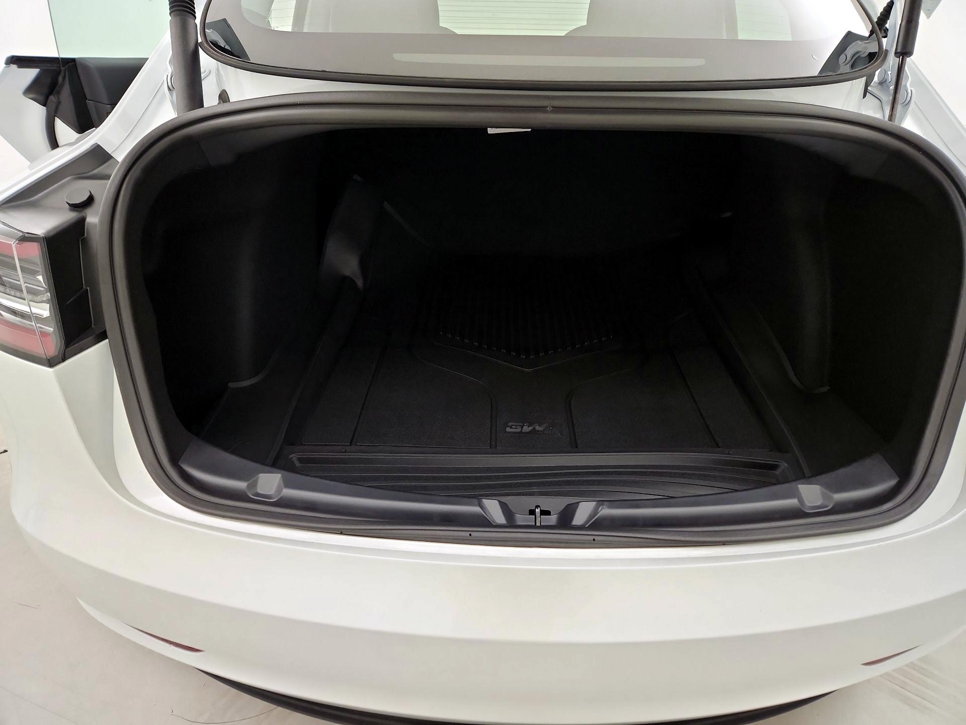 Thumbnail: 2023 Tesla Model 3 - 20