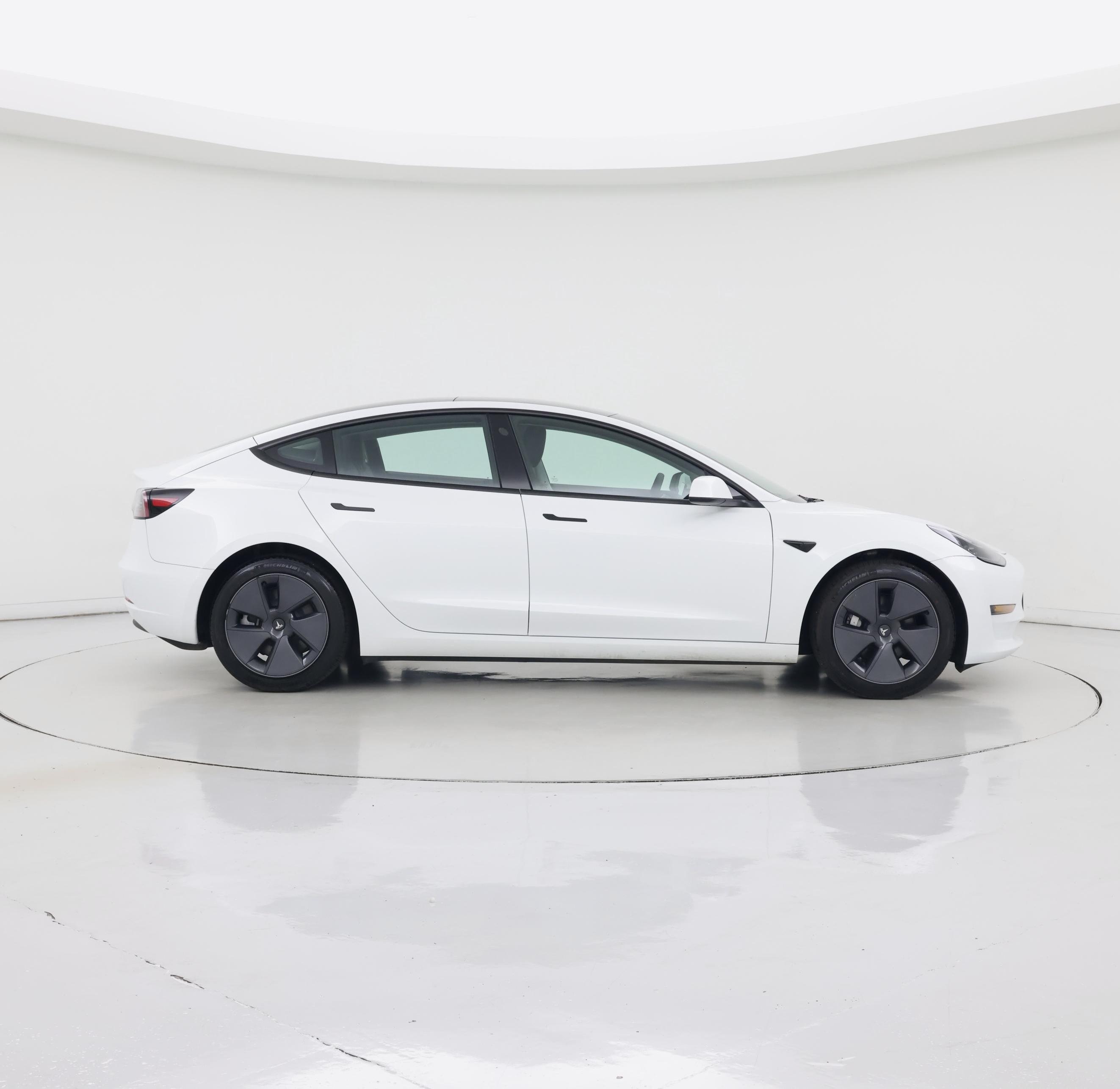 Thumbnail: 2023 Tesla Model 3 - 7