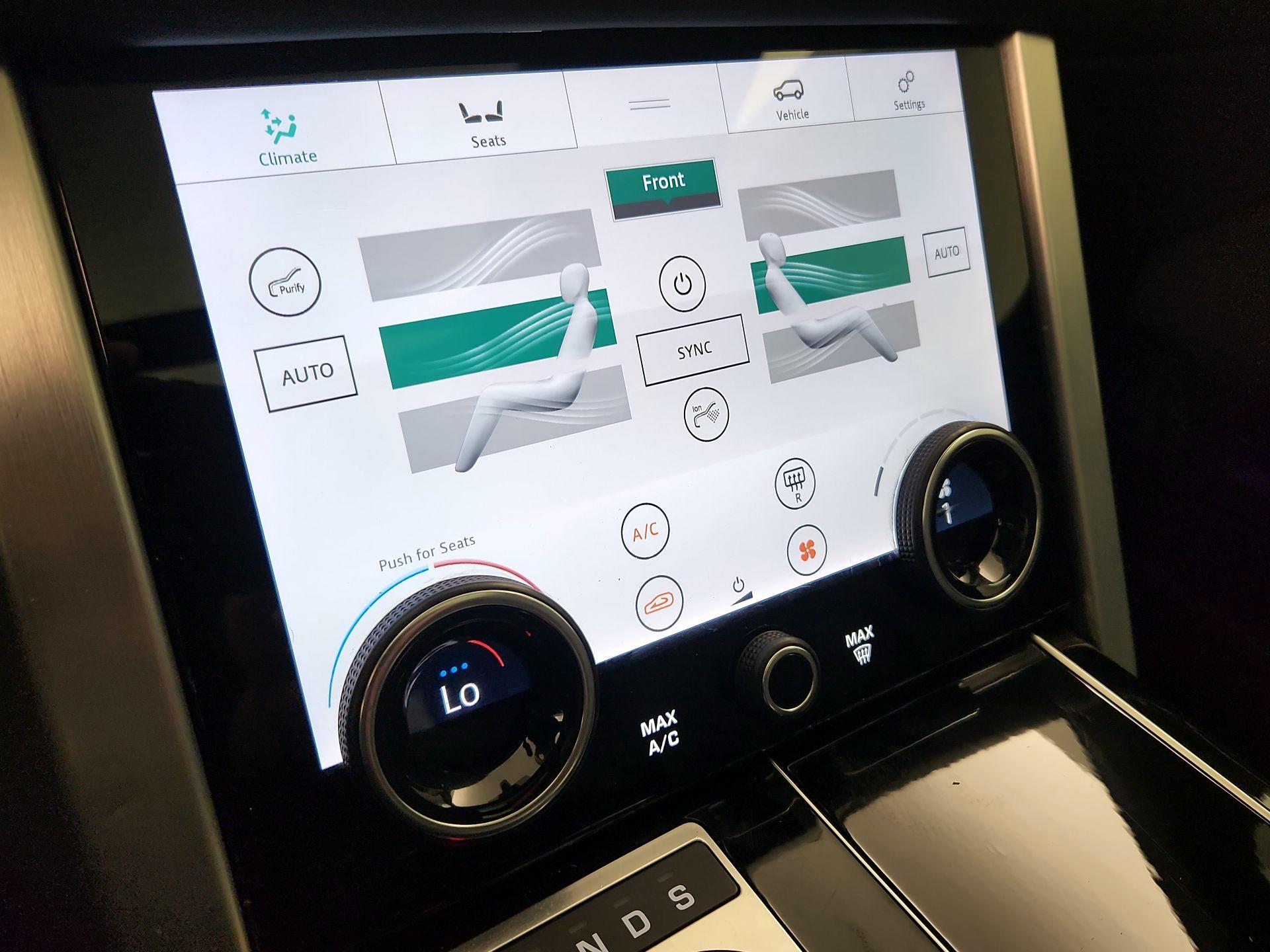 Thumbnail: 2021 Land Rover Range Rover - 17