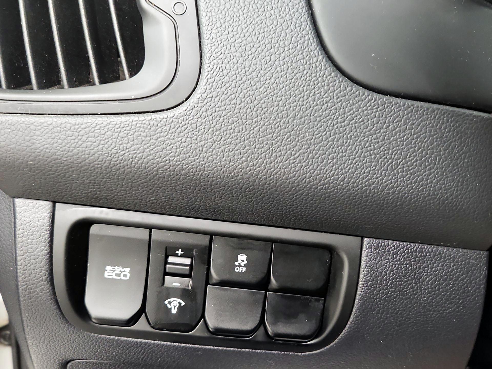 Thumbnail: 2015 Kia Rio - 13