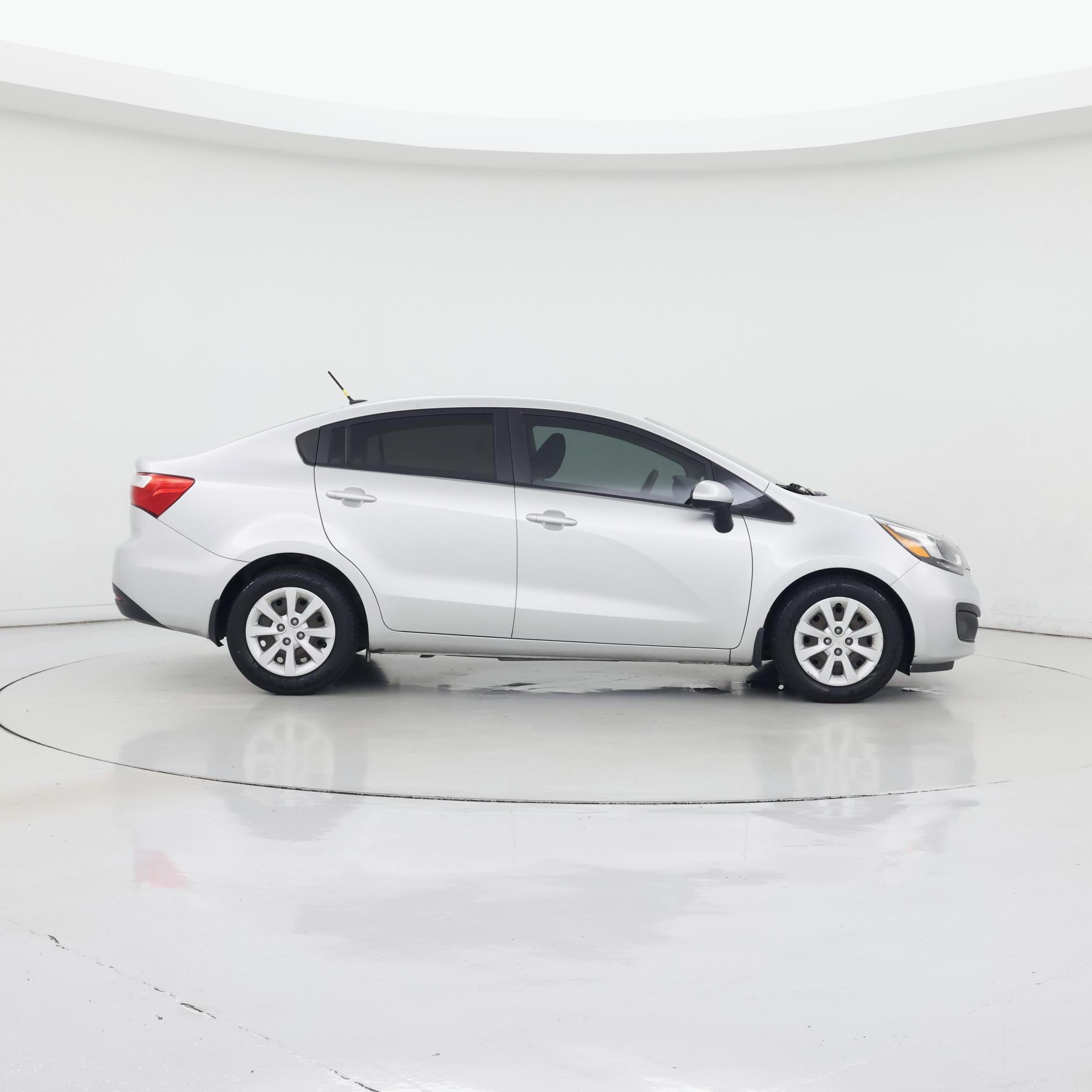 Thumbnail: 2015 Kia Rio - 7