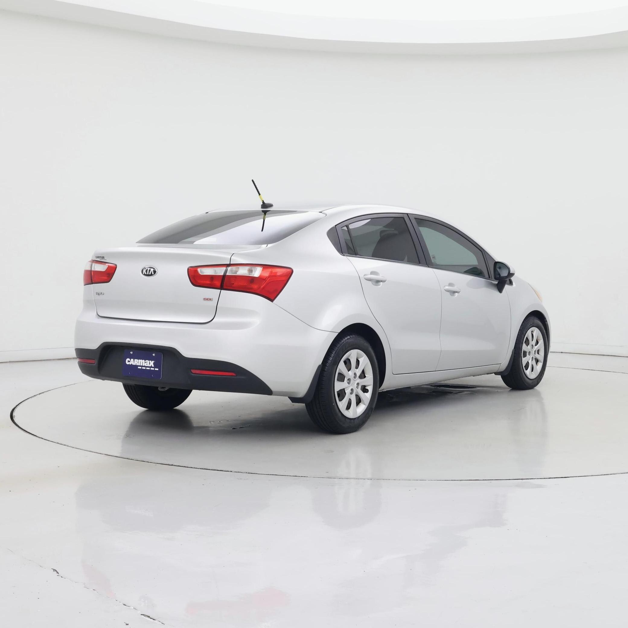 Thumbnail: 2015 Kia Rio - 8