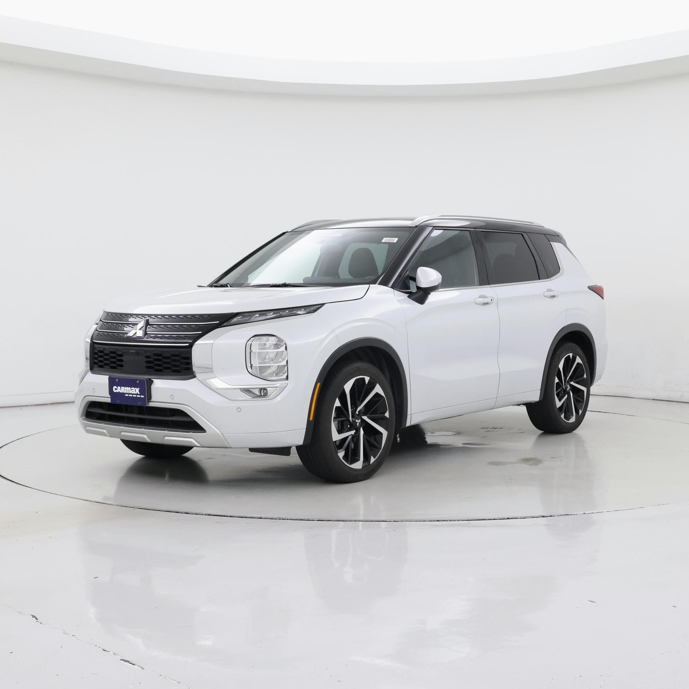 Thumbnail: 2023 Mitsubishi Outlander - 4