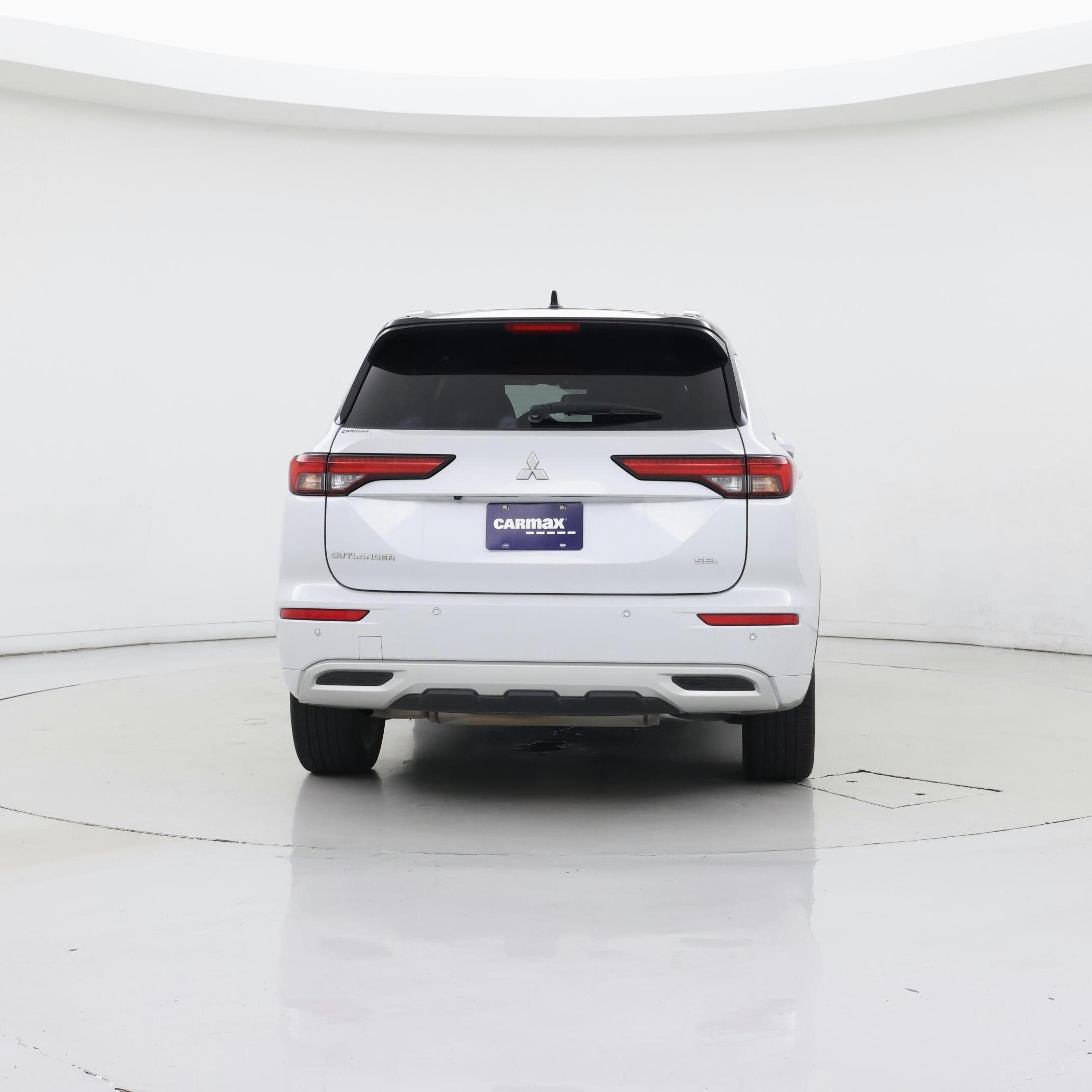 Thumbnail: 2023 Mitsubishi Outlander - 6