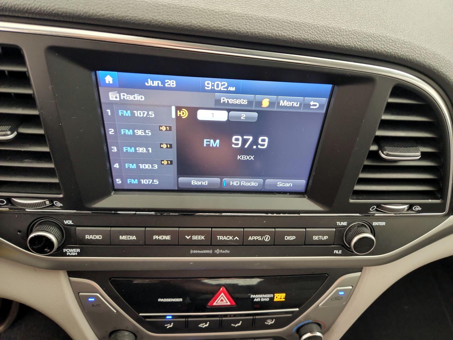 Thumbnail: 2018 Hyundai Elantra - 15