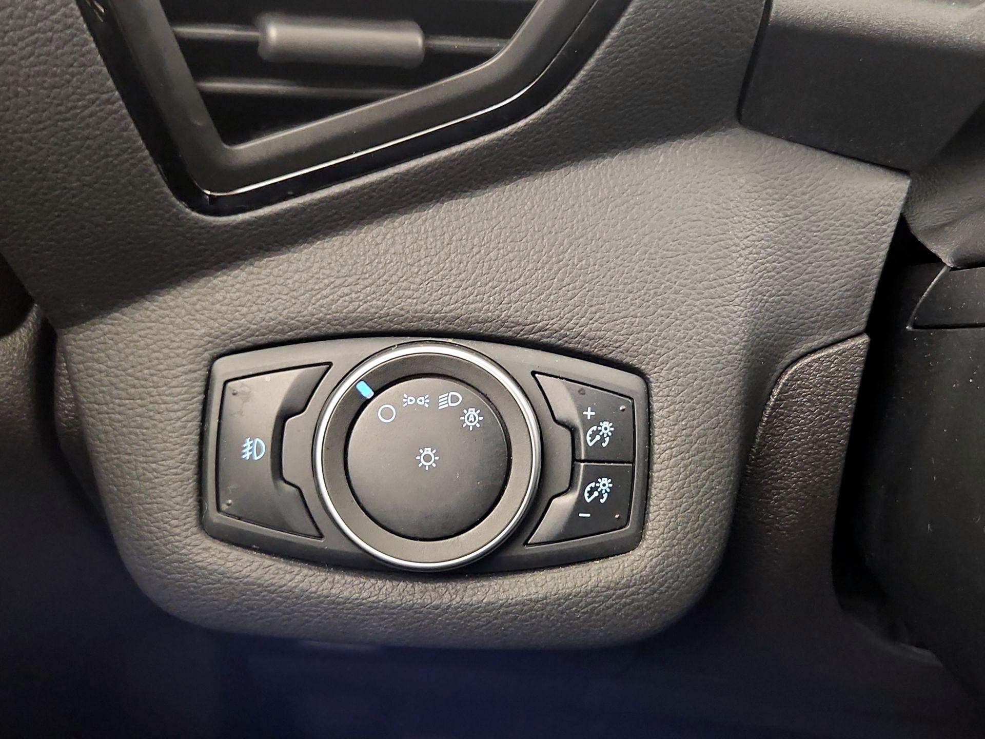 Thumbnail: 2015 Ford Escape - 13