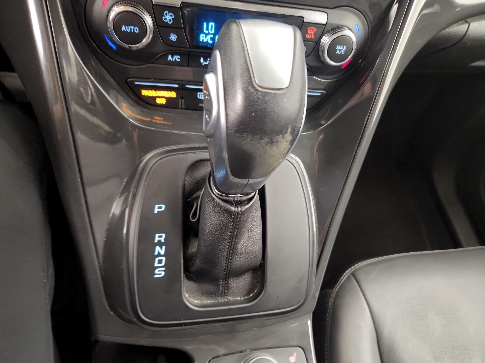 Thumbnail: 2015 Ford Escape - 17
