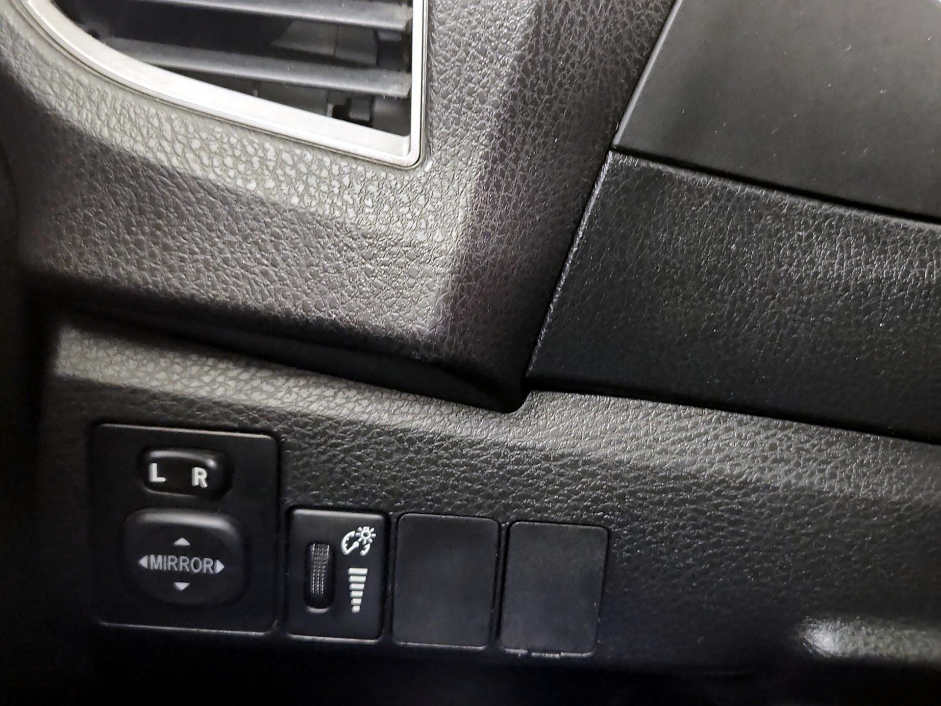 Thumbnail: 2014 Toyota Corolla - 13