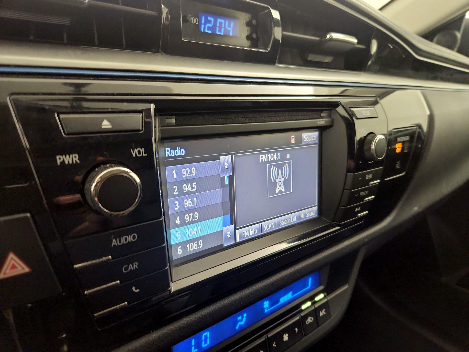 Thumbnail: 2014 Toyota Corolla - 15