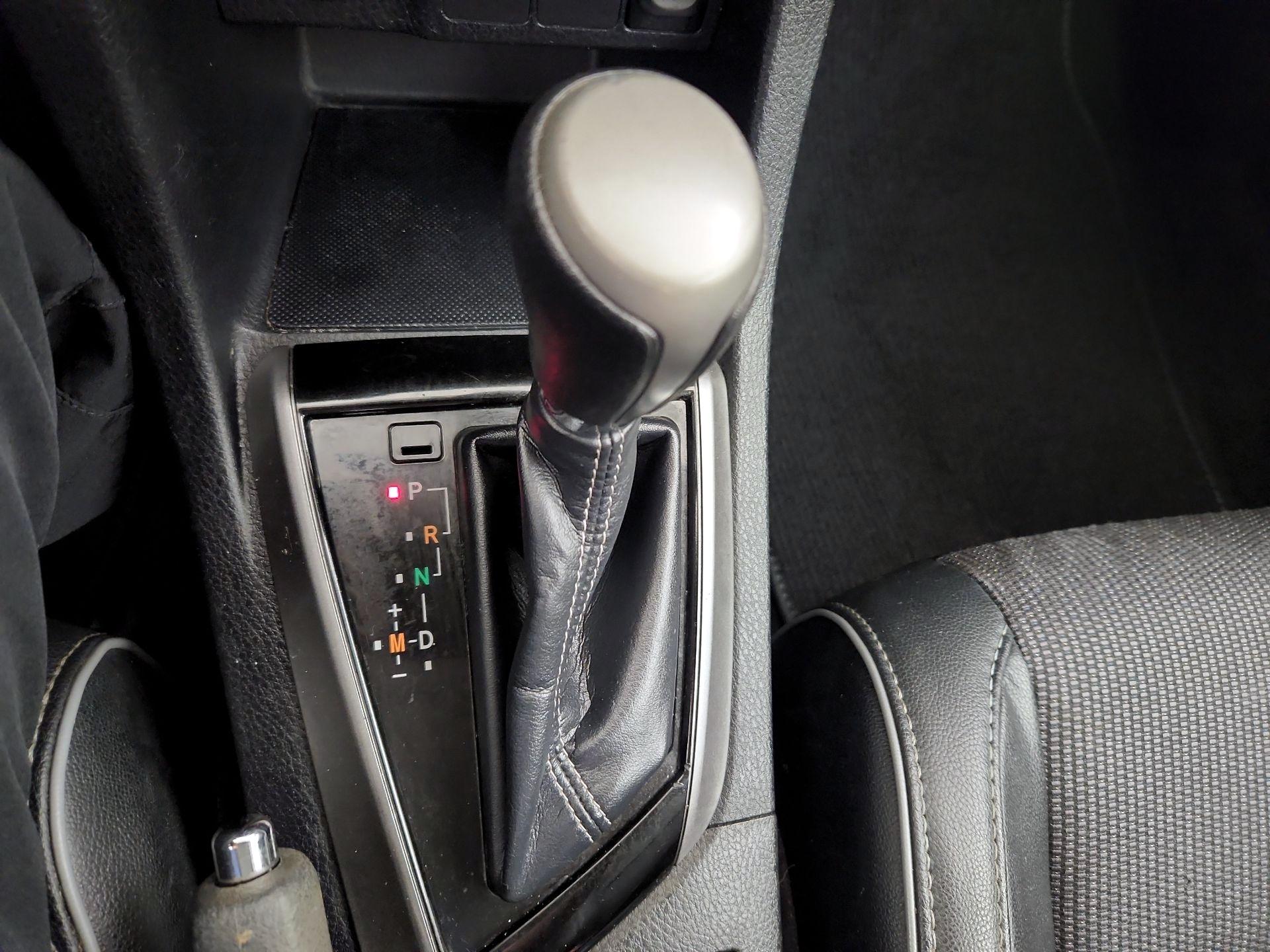 Thumbnail: 2014 Toyota Corolla - 17