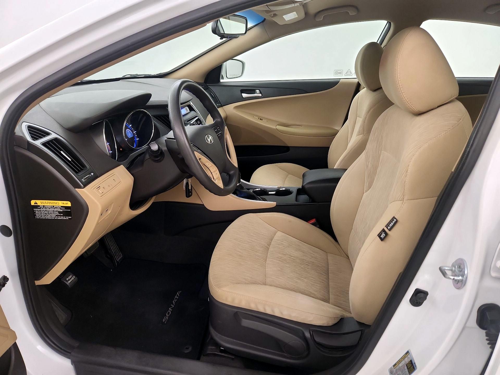 Thumbnail: 2013 Hyundai Sonata - 11