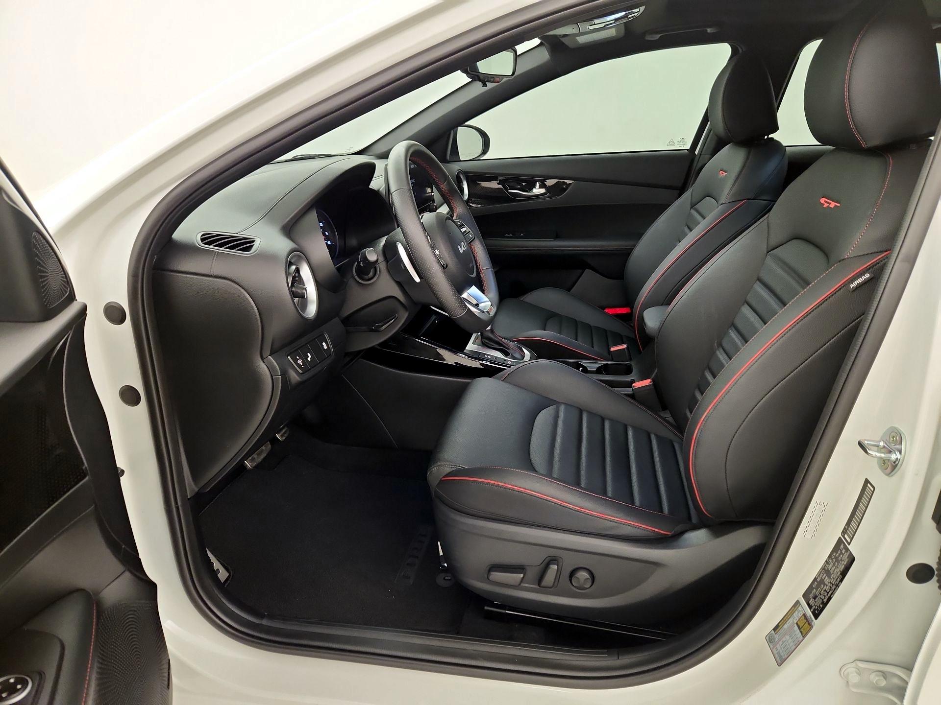 Thumbnail: 2024 Kia Forte - 11