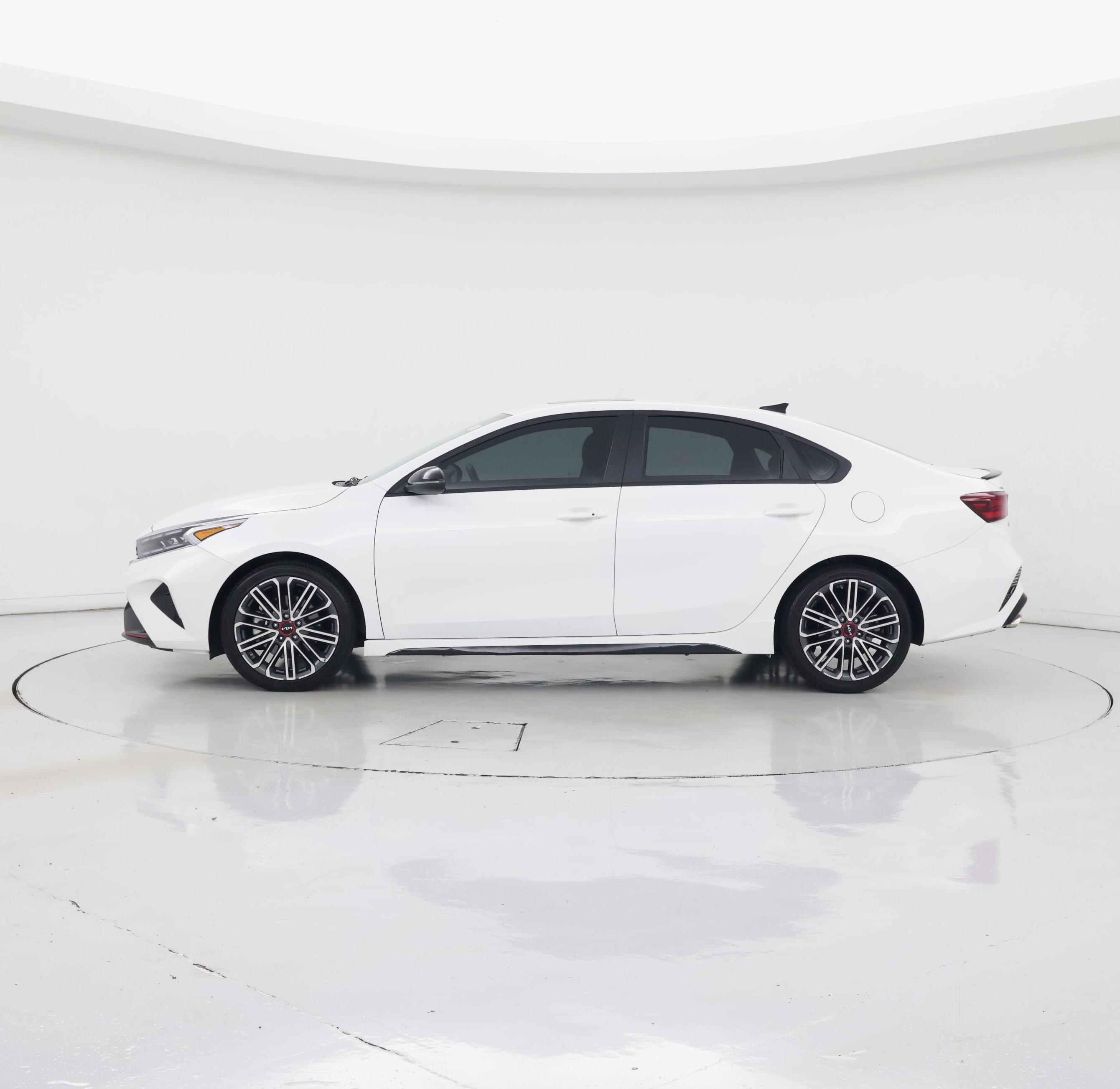 Thumbnail: 2024 Kia Forte - 3