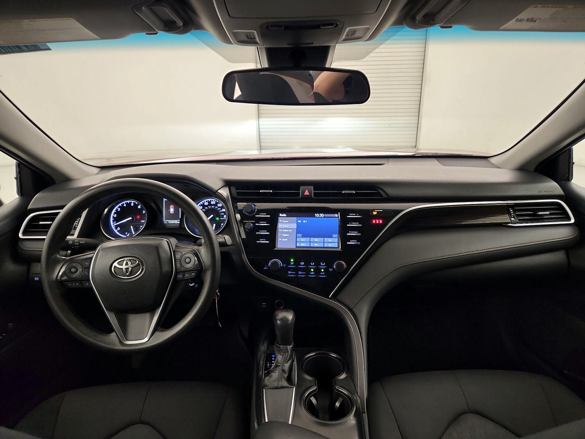 Thumbnail: 2018 Toyota Camry - 9