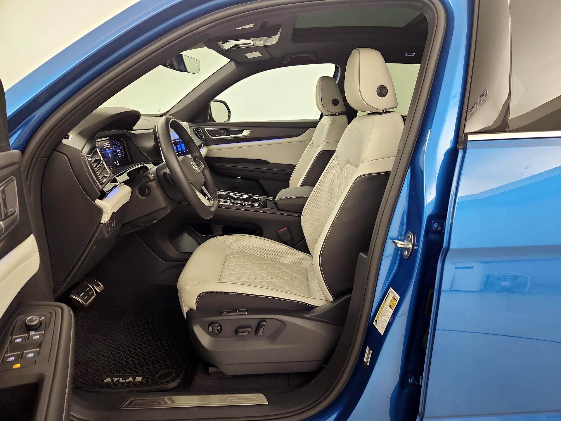Thumbnail: 2024 Volkswagen Atlas - 11