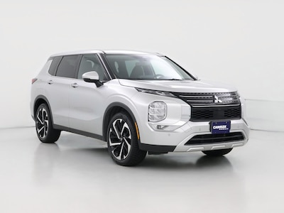 Silver 2023 Mitsubishi Outlander SE