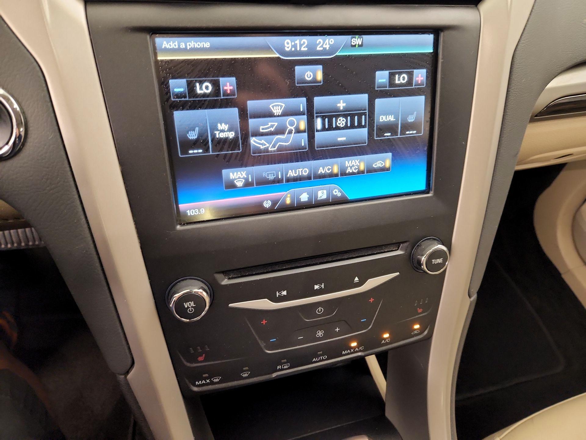 Thumbnail: 2015 Ford Fusion - 17