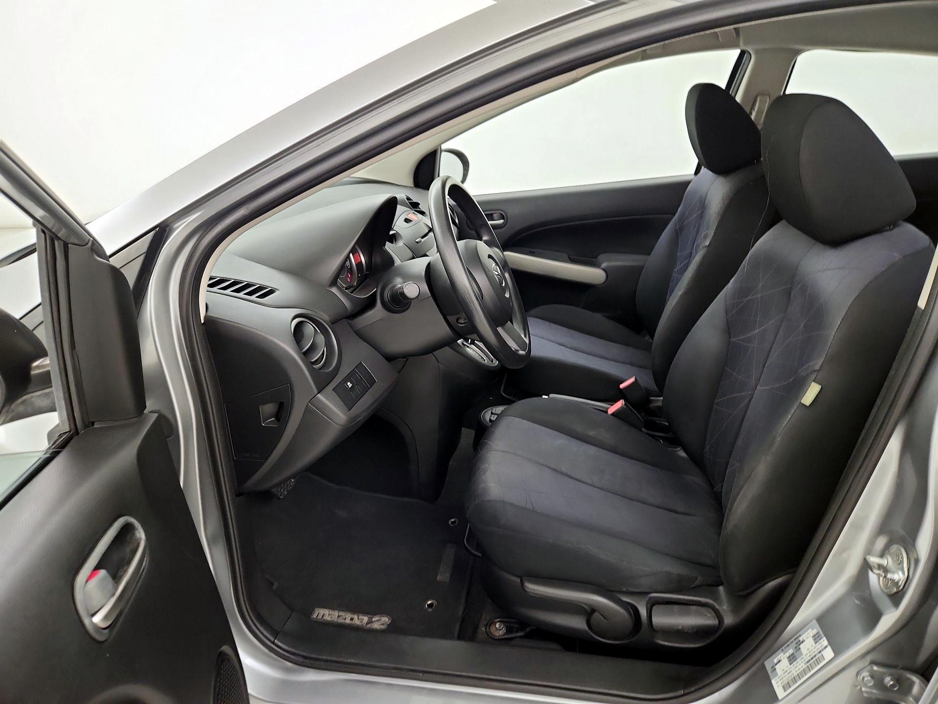 Thumbnail: 2013 Mazda Mazda2 - 11