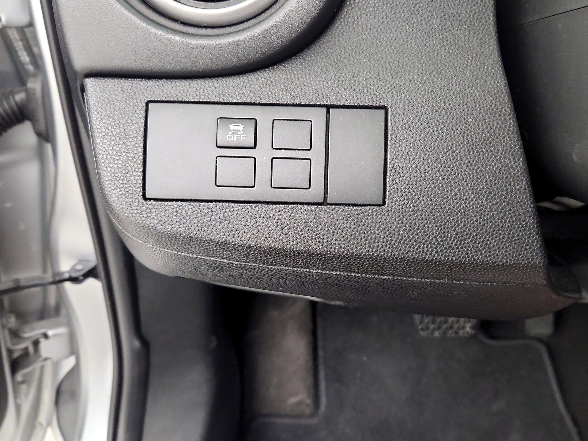 Thumbnail: 2013 Mazda Mazda2 - 13