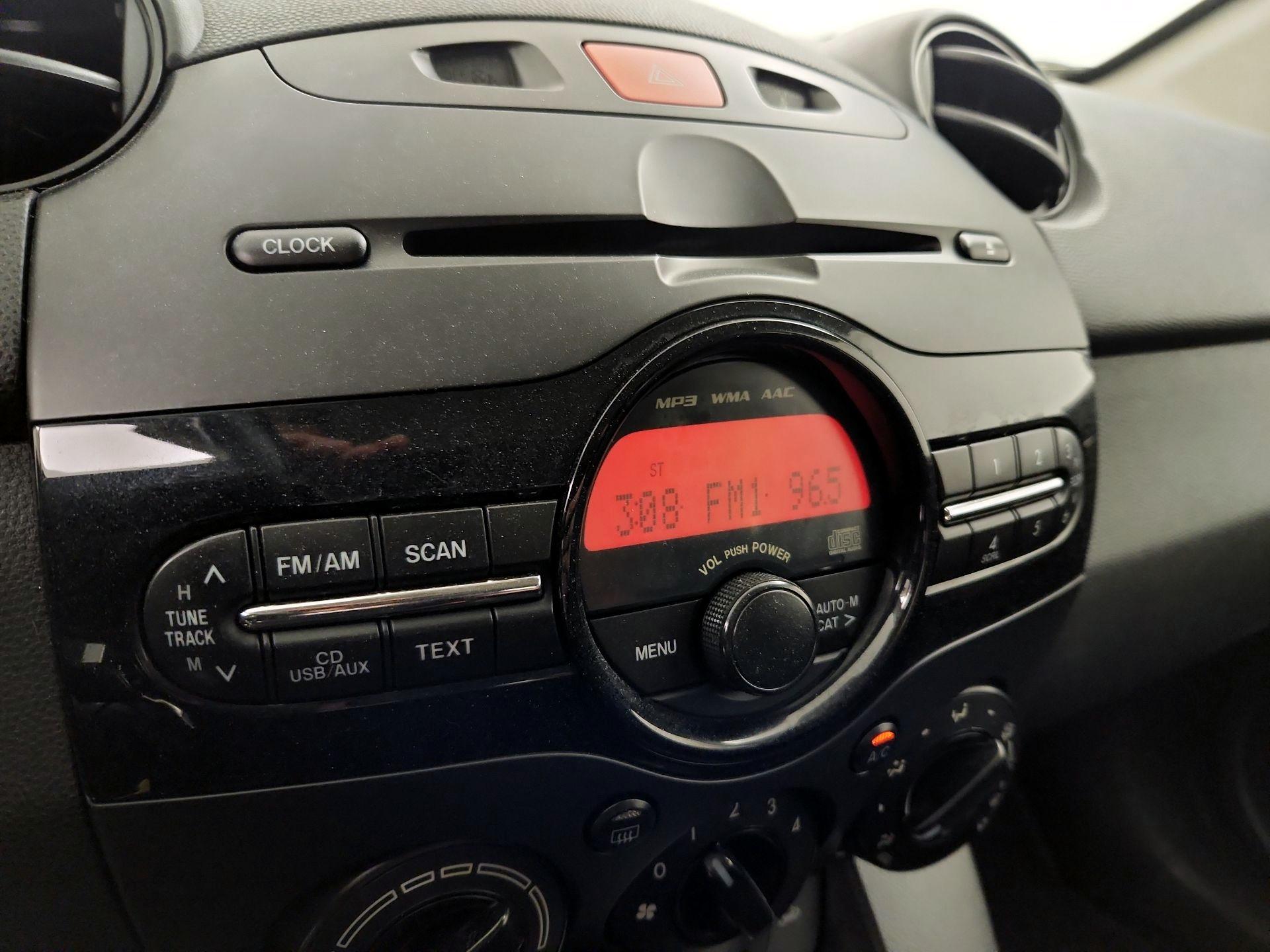 Thumbnail: 2013 Mazda Mazda2 - 14
