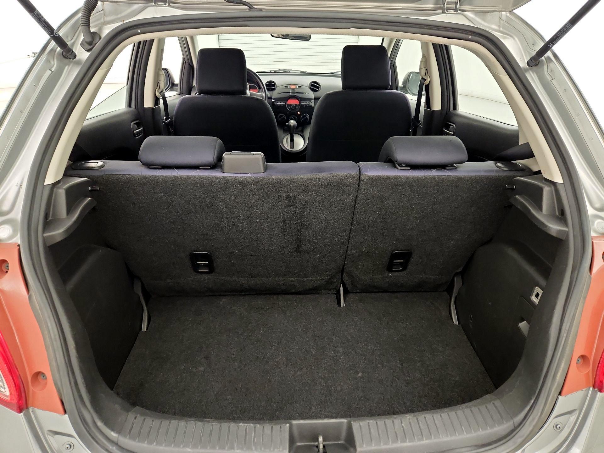 Thumbnail: 2013 Mazda Mazda2 - 19