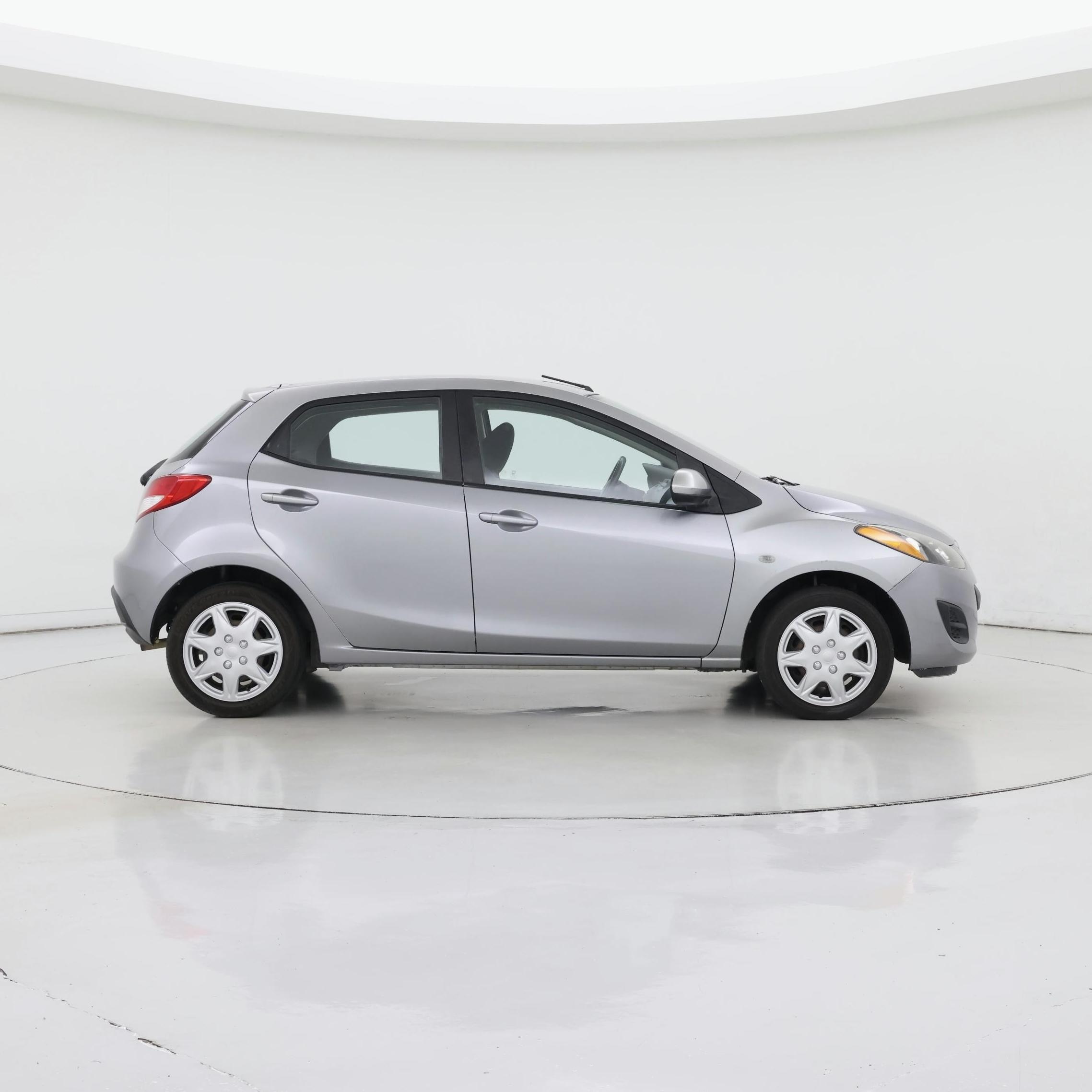 Thumbnail: 2013 Mazda Mazda2 - 7