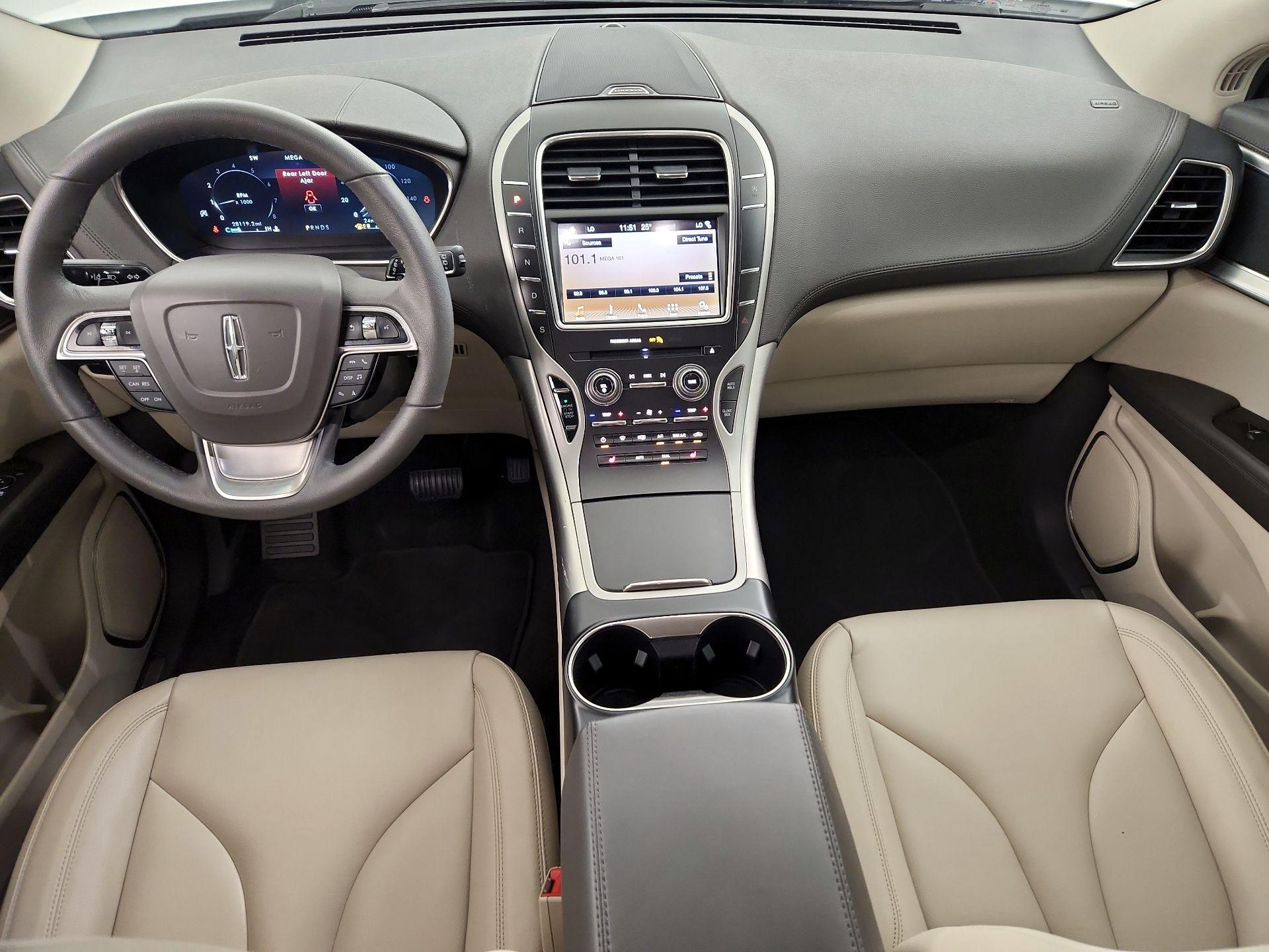 Thumbnail: 2019 Lincoln Nautilus - 9