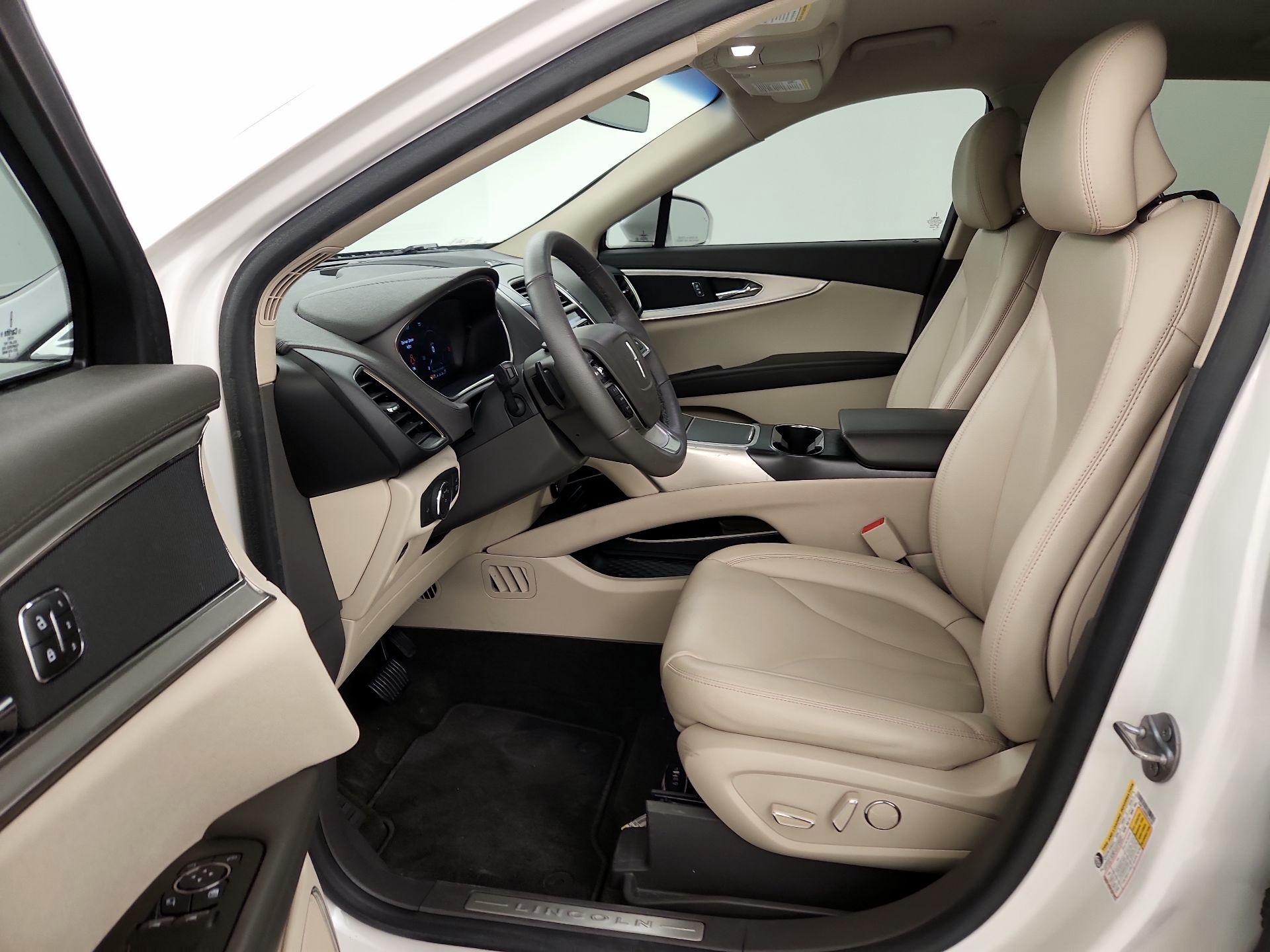 Thumbnail: 2019 Lincoln Nautilus - 11