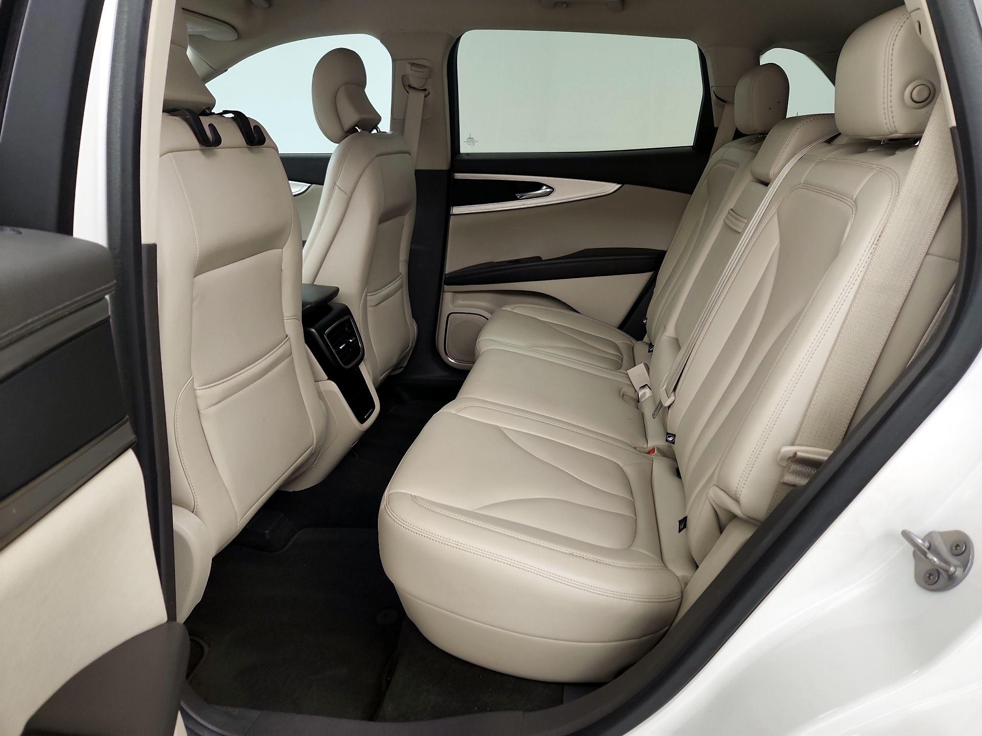Thumbnail: 2019 Lincoln Nautilus - 19