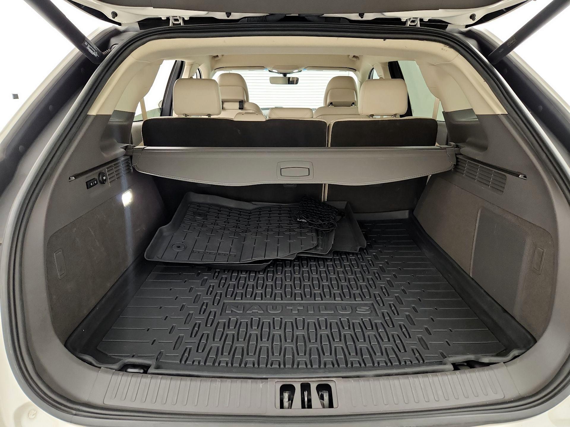 Thumbnail: 2019 Lincoln Nautilus - 20