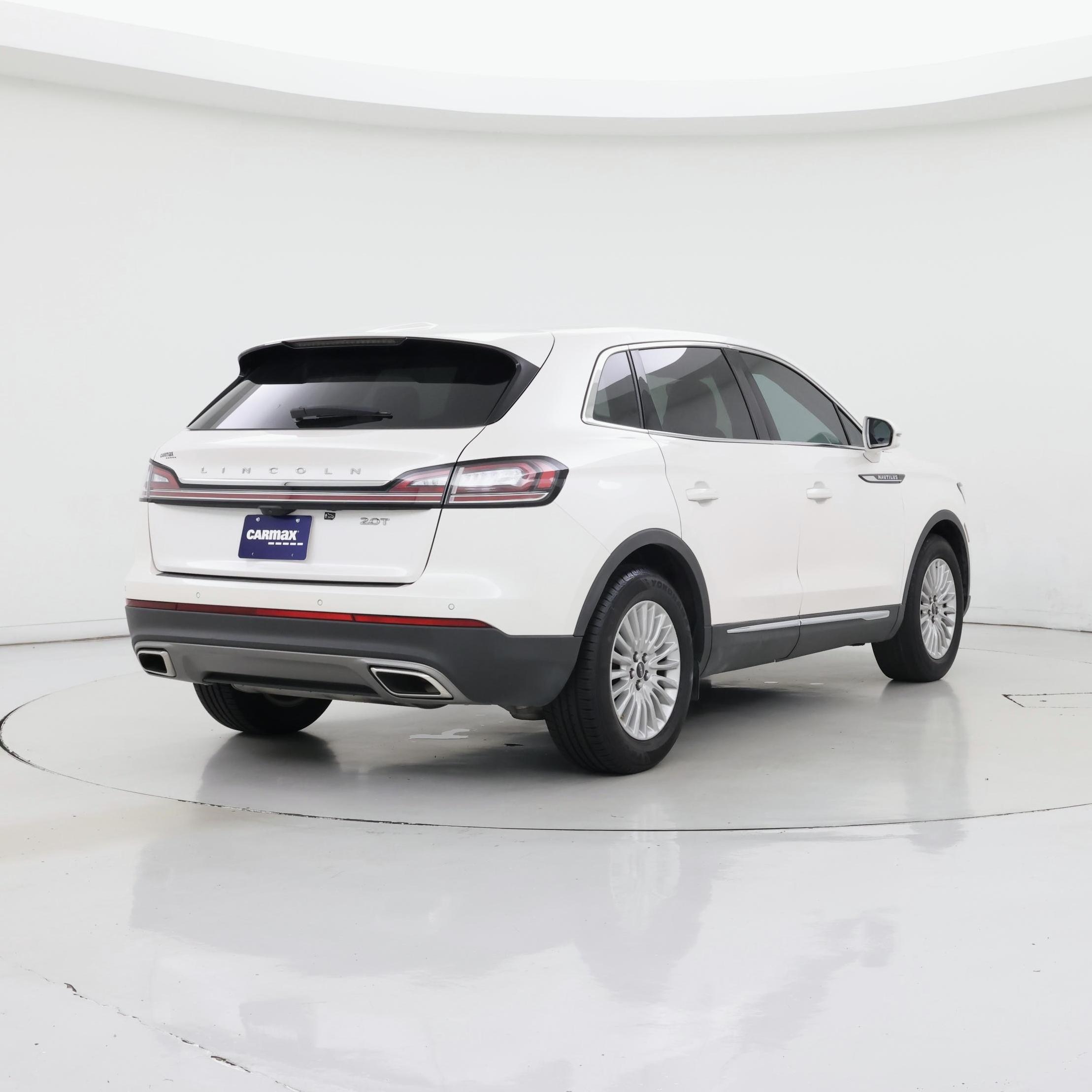 Thumbnail: 2019 Lincoln Nautilus - 8