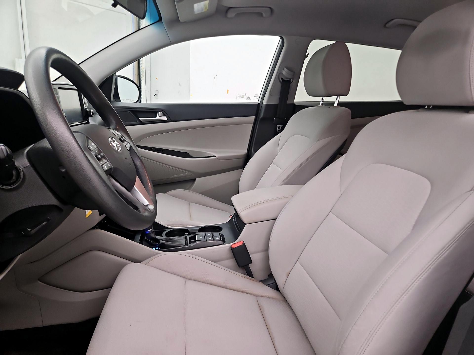 Thumbnail: 2019 Hyundai Tucson - 9