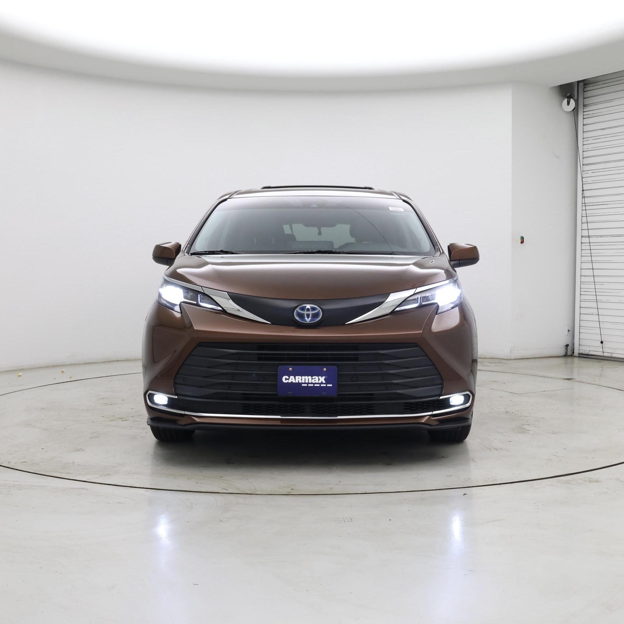 Thumbnail: 2022 Toyota Sienna - 5