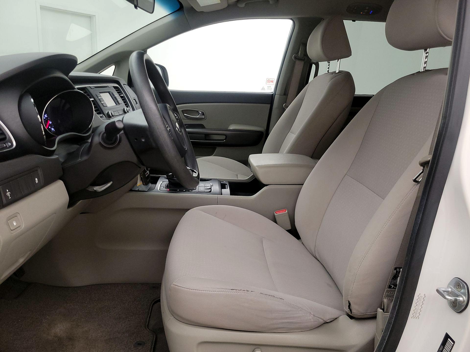 Thumbnail: 2016 Kia Sedona - 11