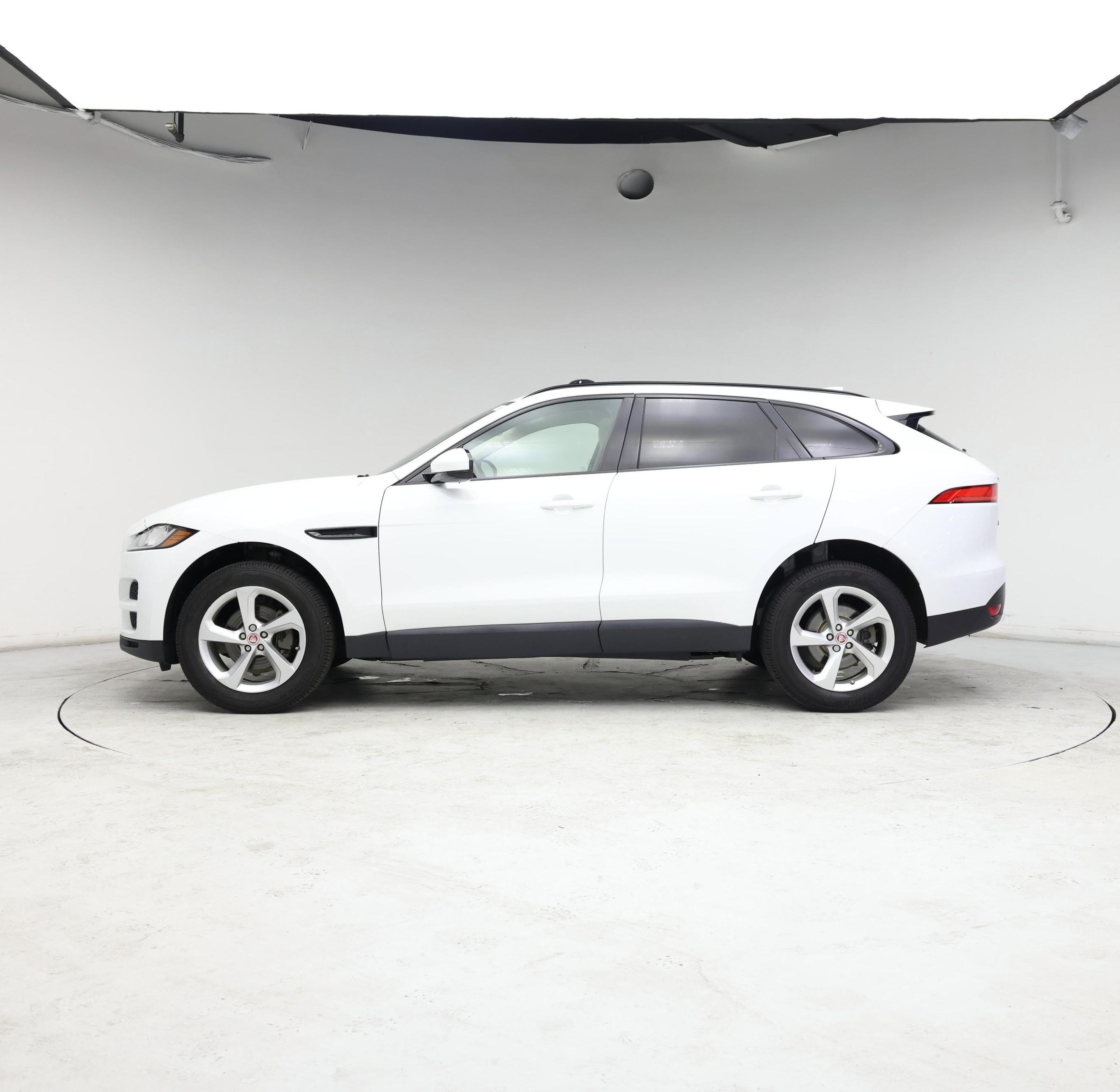 Thumbnail: 2019 Jaguar F-Pace - 3