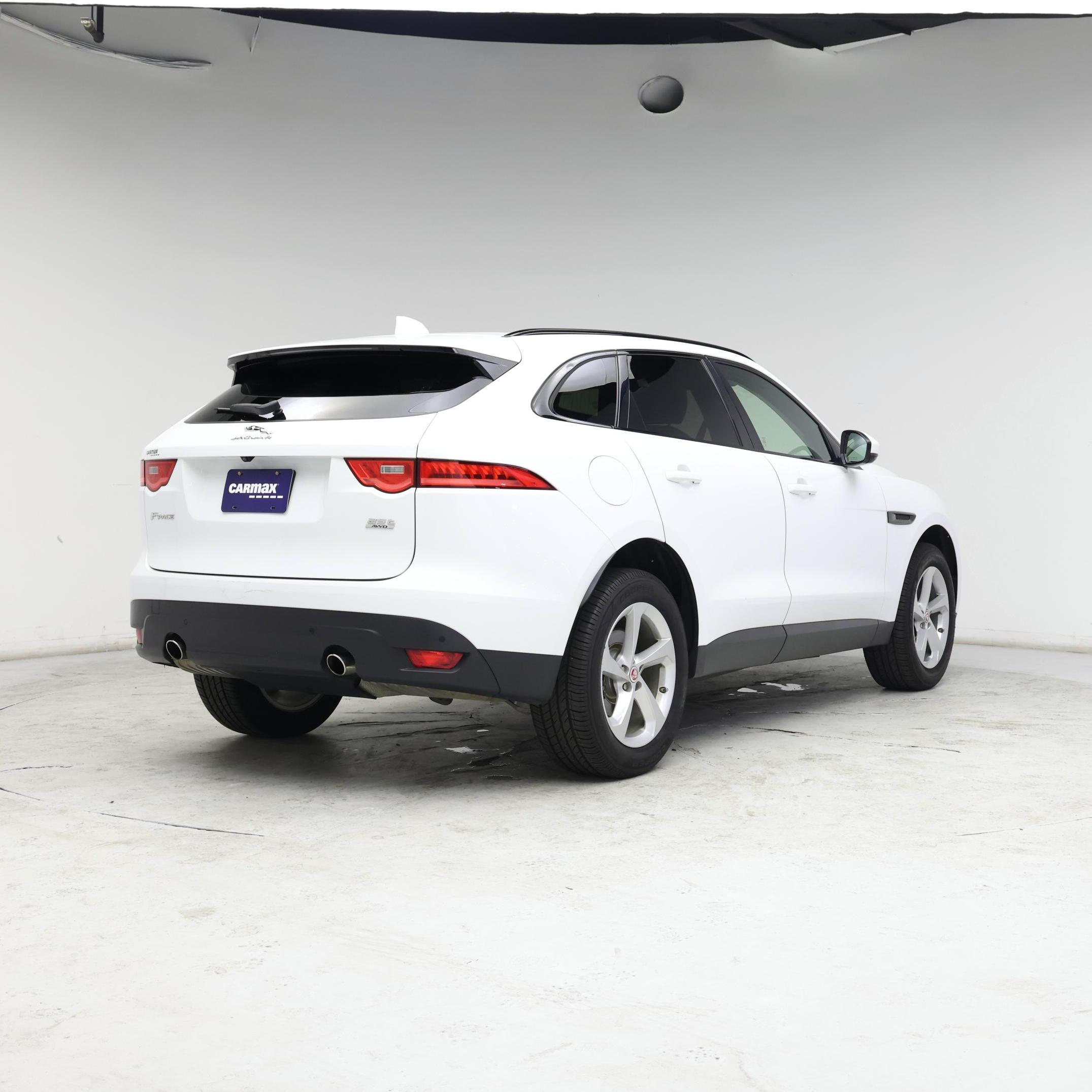 Thumbnail: 2019 Jaguar F-Pace - 8