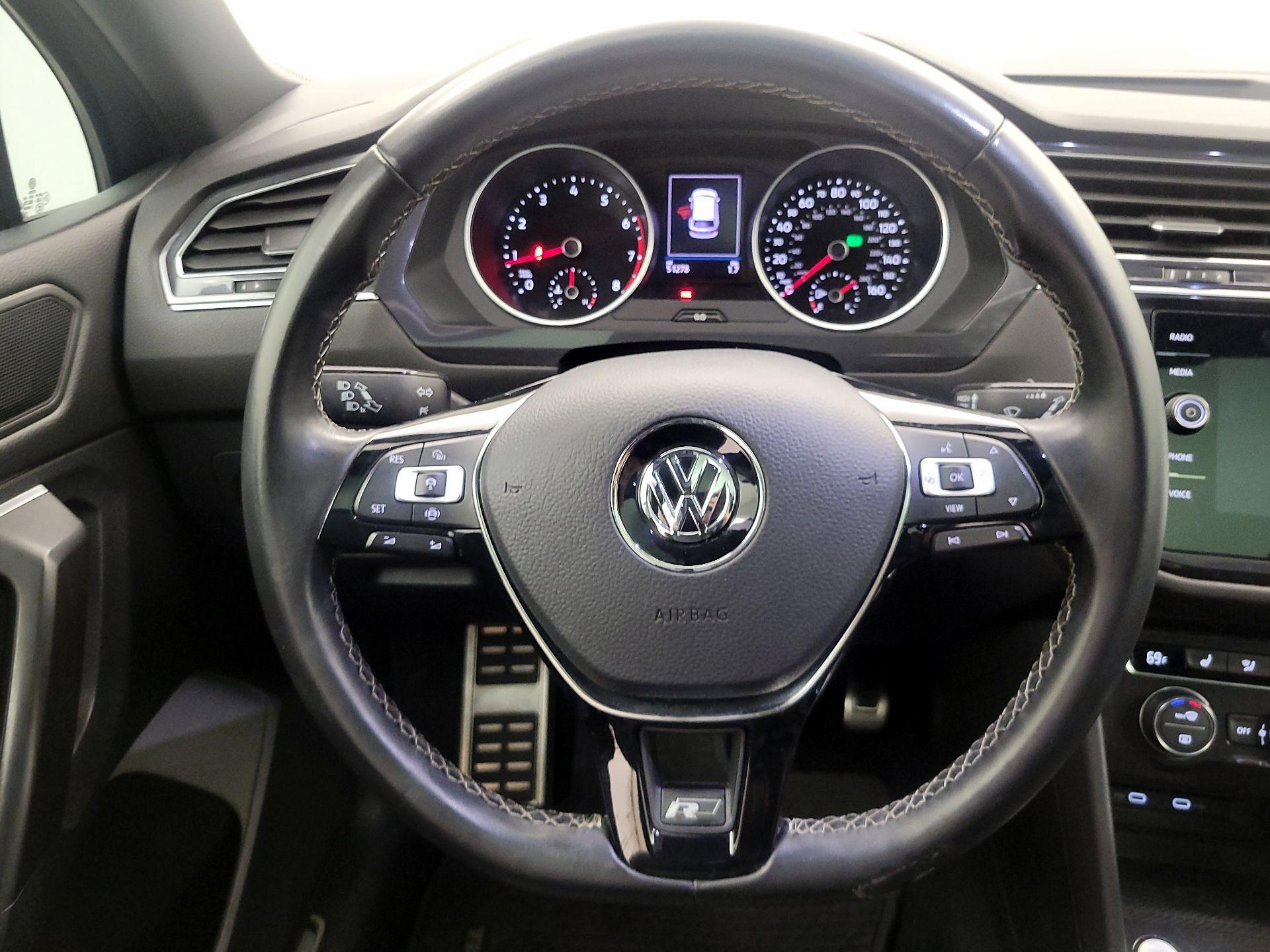 Thumbnail: 2021 Volkswagen Tiguan - 10