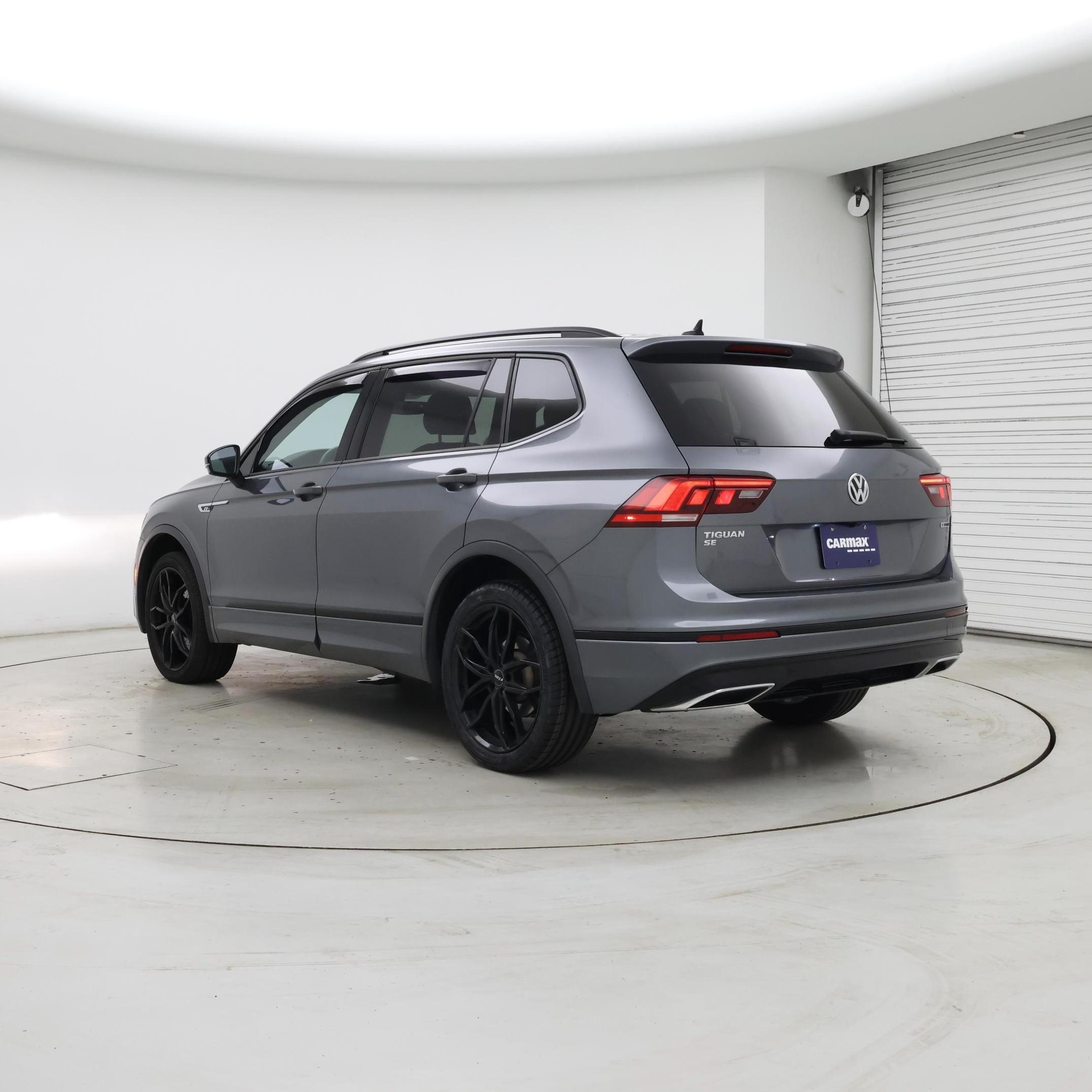 Thumbnail: 2021 Volkswagen Tiguan - 2