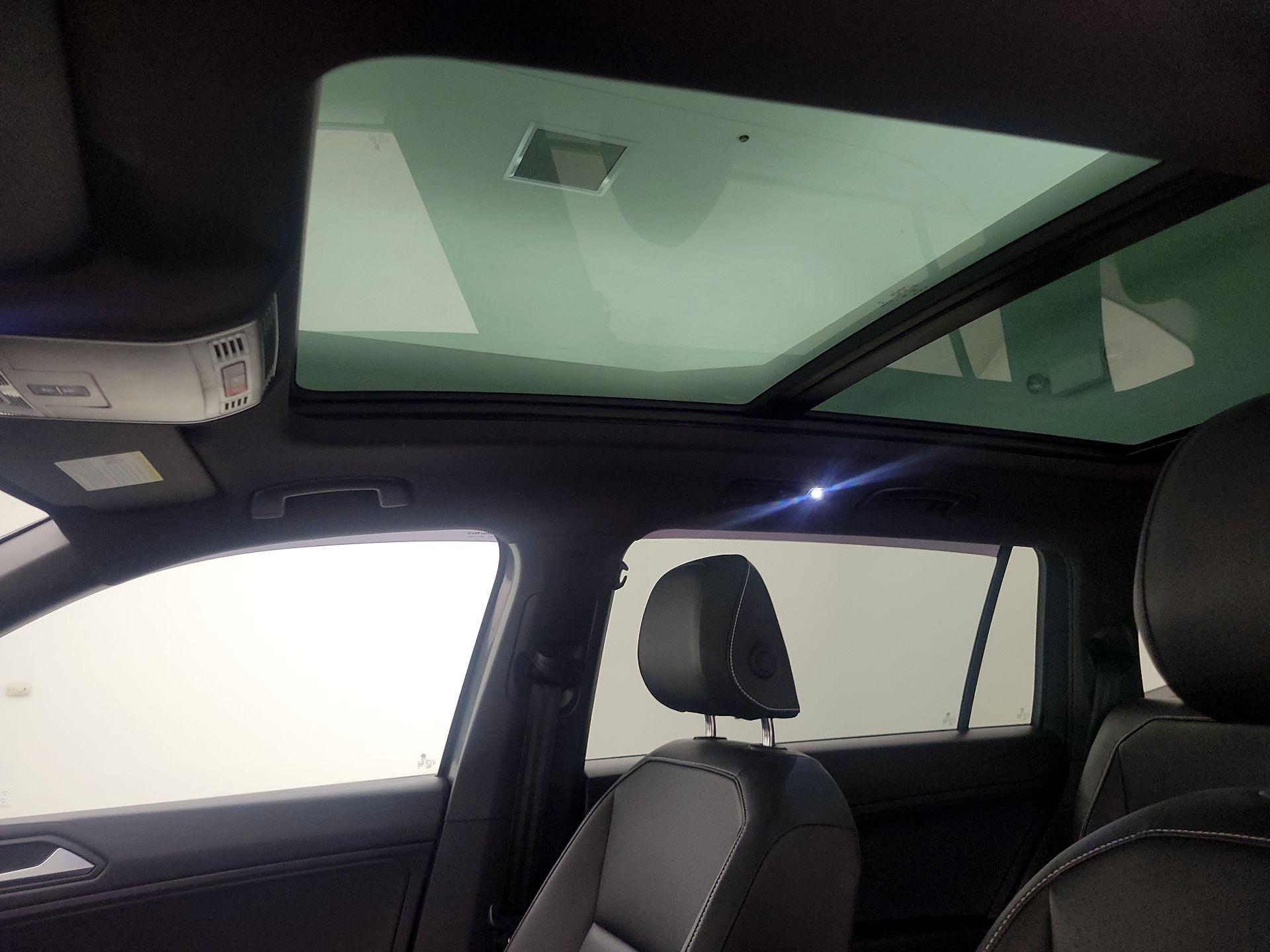 Thumbnail: 2021 Volkswagen Tiguan - 19