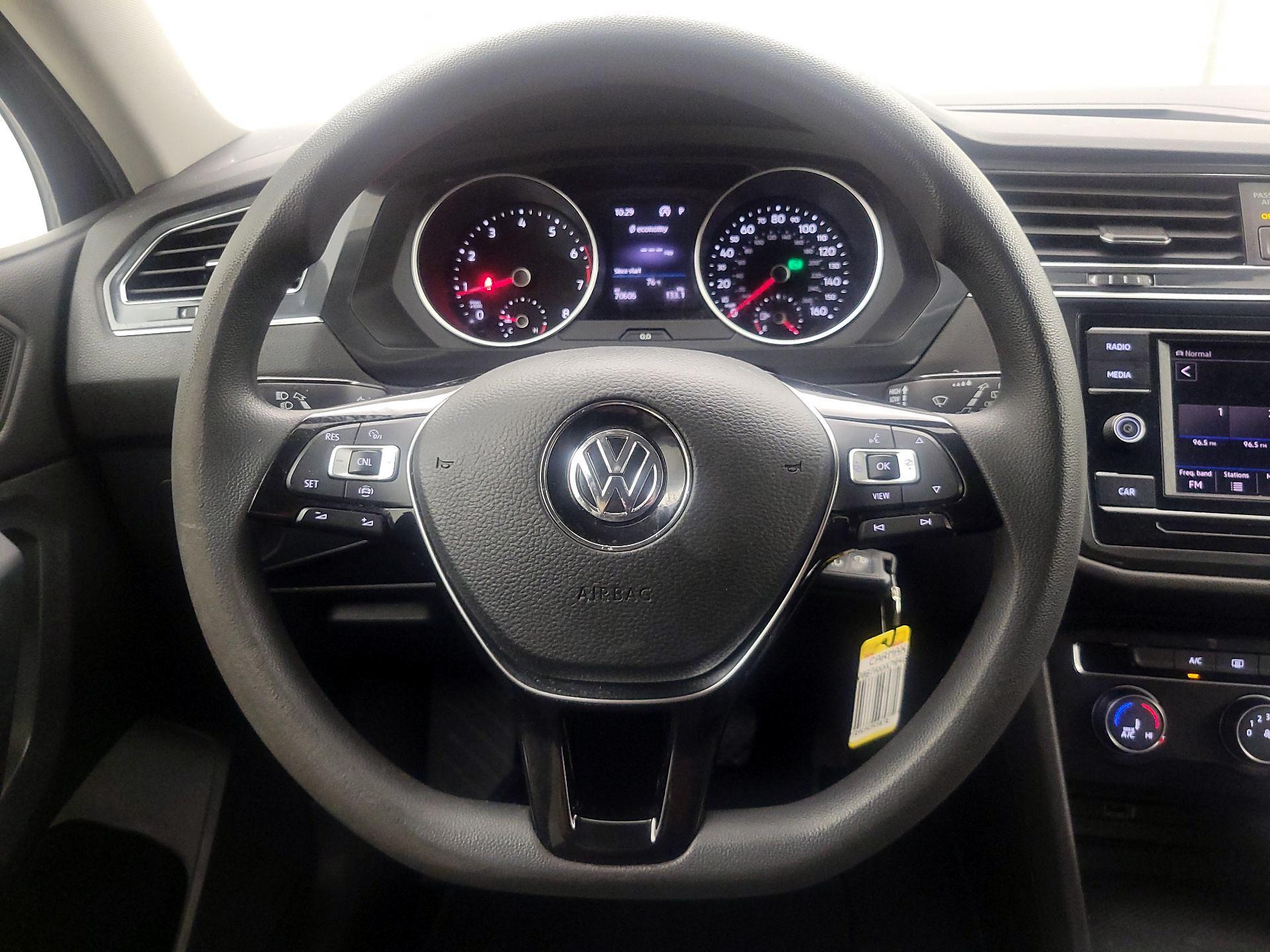 Thumbnail: 2019 Volkswagen Tiguan - 10