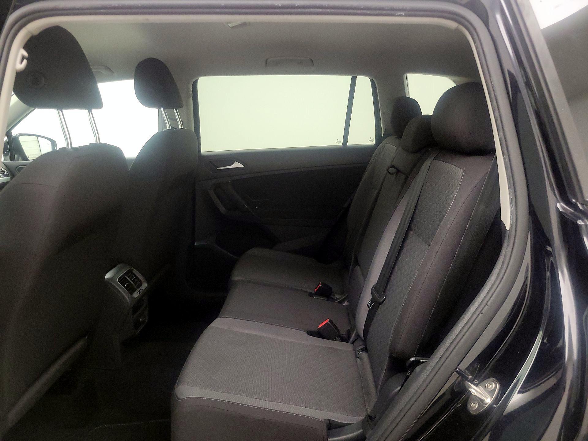 Thumbnail: 2019 Volkswagen Tiguan - 19