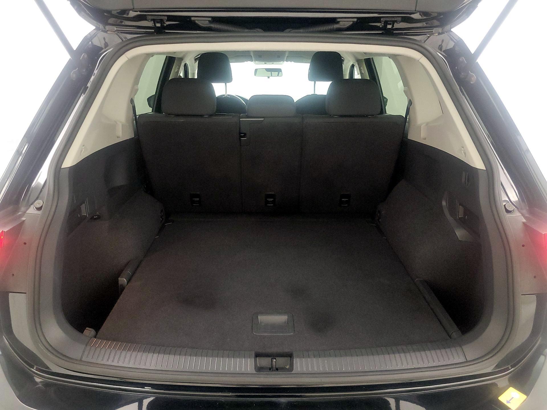Thumbnail: 2019 Volkswagen Tiguan - 20