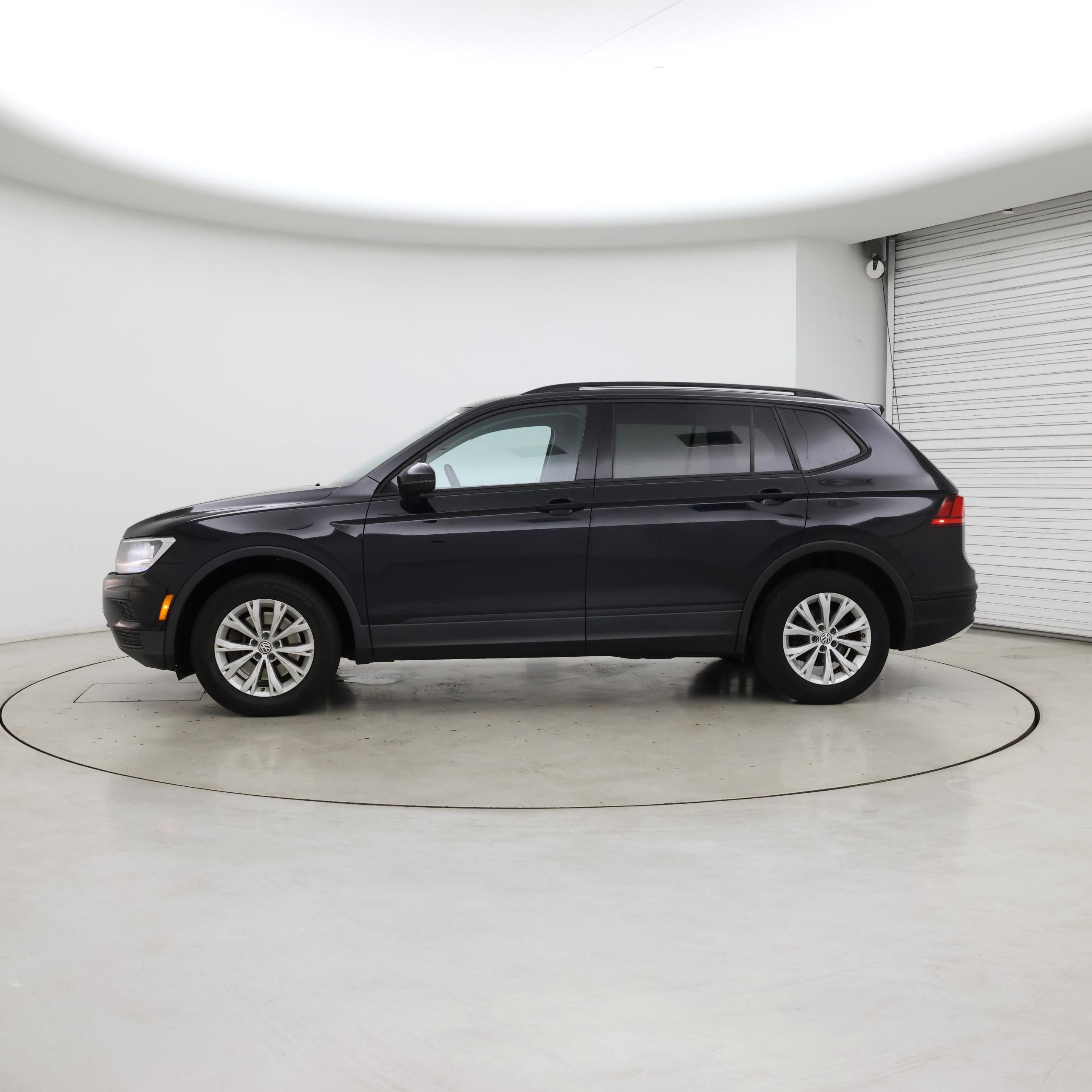 Thumbnail: 2019 Volkswagen Tiguan - 3