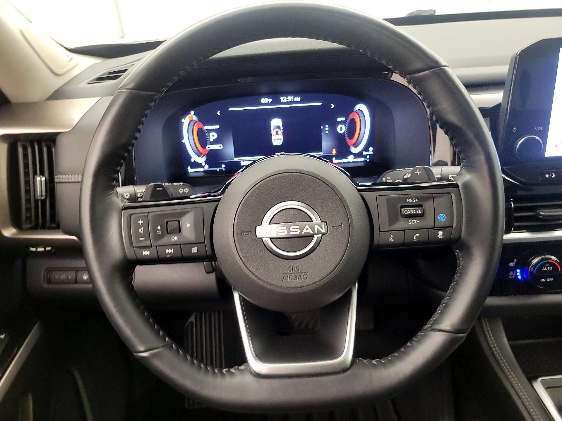 Thumbnail: 2023 Nissan Pathfinder - 10